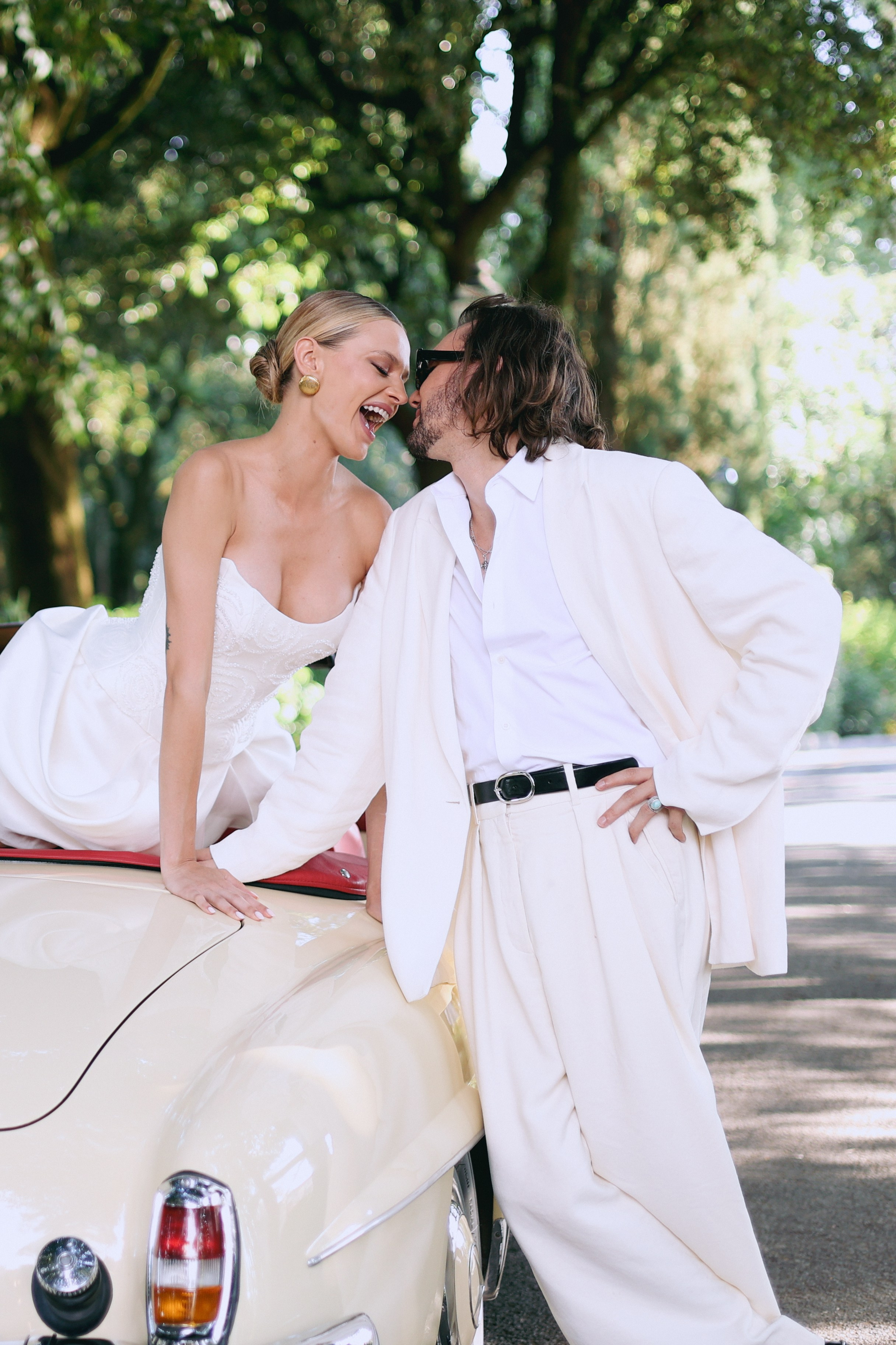 Vintage car wedding Tuscany