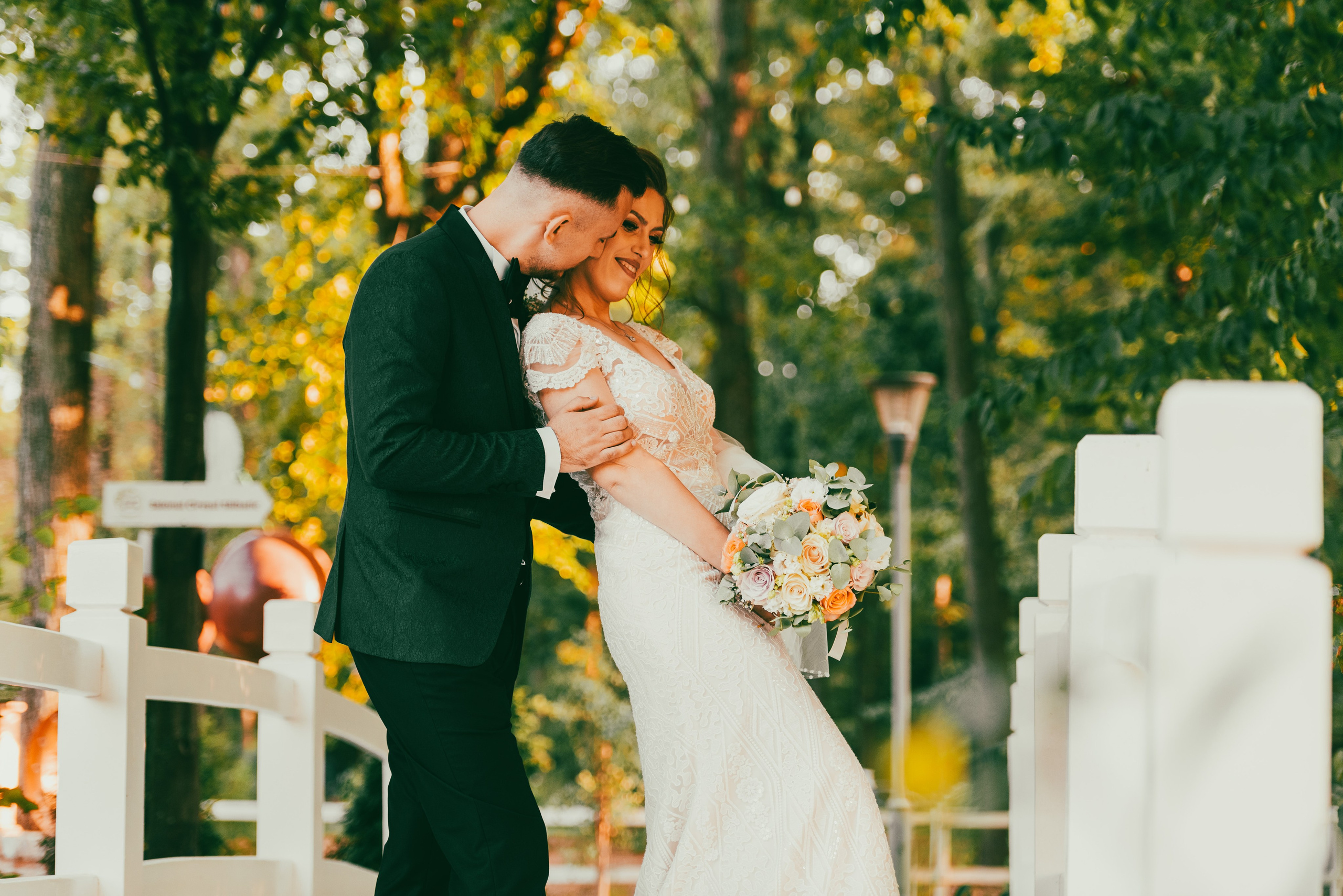 Locație de nuntă, fotograf nuntă, fotograf eveniment, fotograf ceremonie, fotograf petrecere, fotograf mireasă, fotograf mire, decor nunta, fotograf atmosferă, fotograf romantic, fotograf lux, fotograf elegant, fotografii unice, fotografii memorabile, fotograf  România, fotograf nunta Ciresul Salbatic