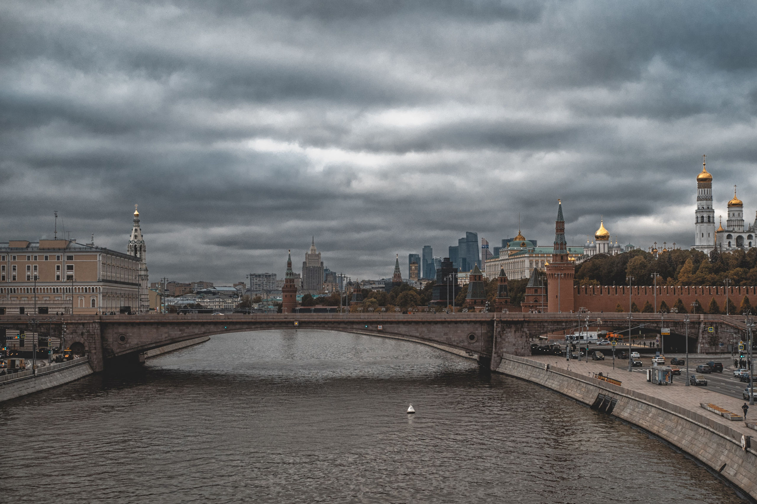 Прогулка вдоль набережной Москвы реки к парку Зарядье. Семейный и детский фотограф на Лазурном Берегу