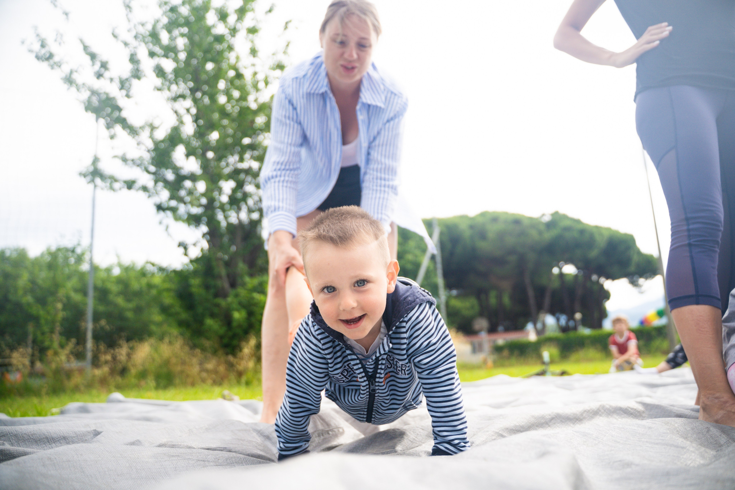 Детская игровая контактная импровизация. Семейные лагеря в Европе с Ниной Янечковой и Ириной Зиновьевой