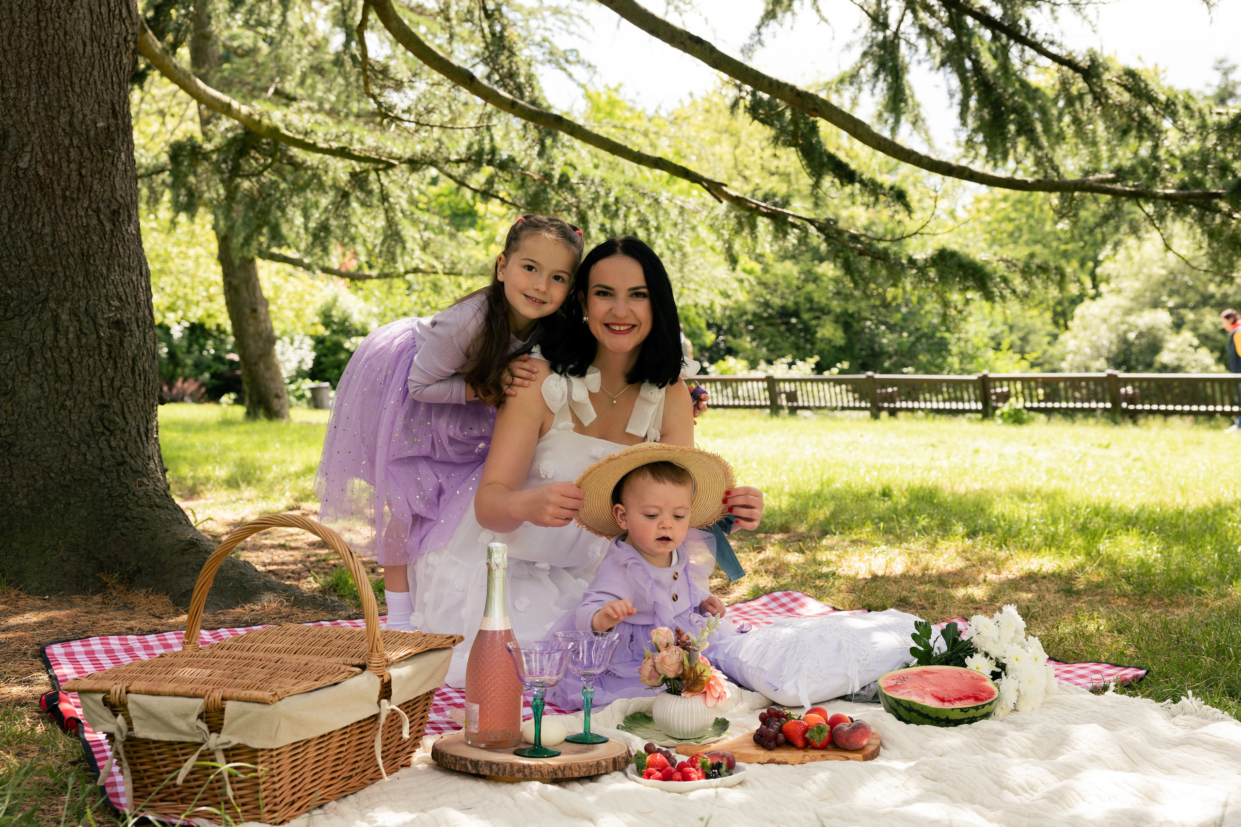 Families. PHOTOGRAPHER IN LONDON