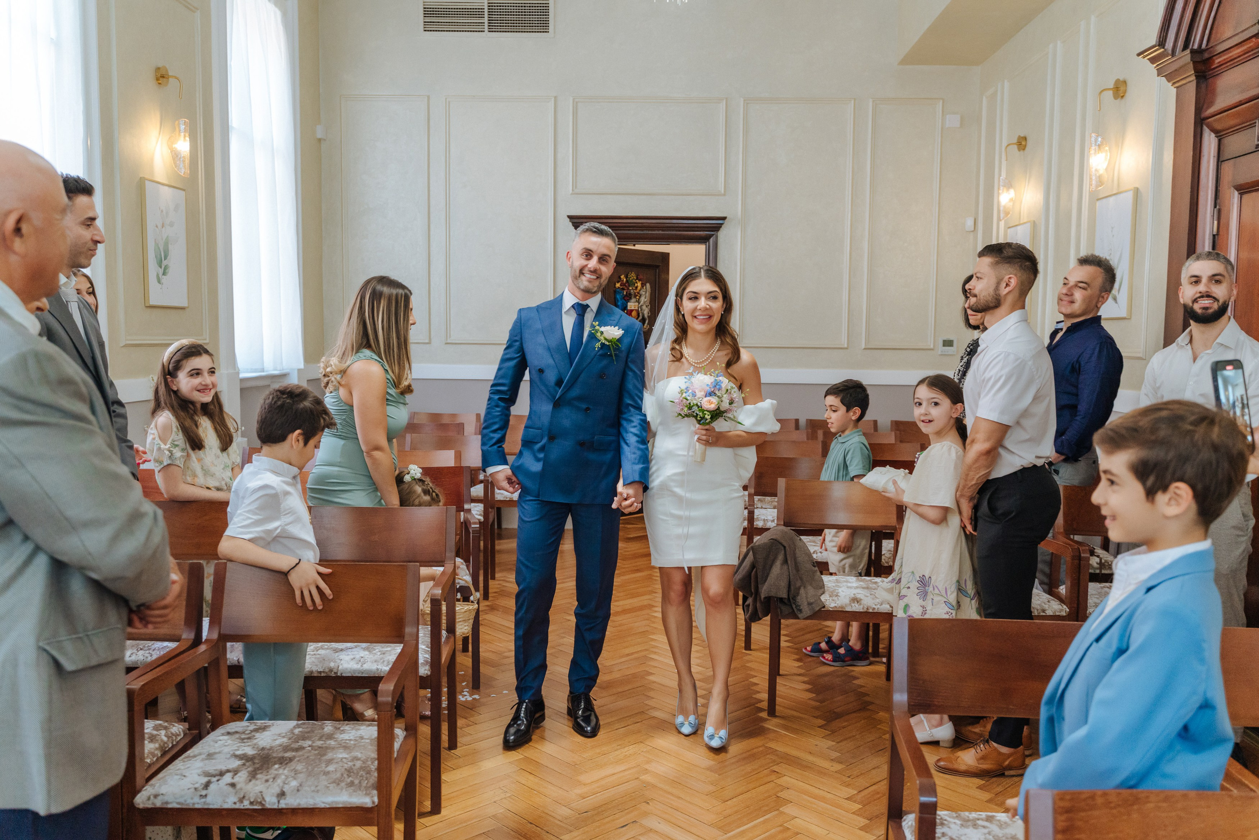 Civil ceremony at Chelsea Old Town Hall,  Wedding in Chelsea, Wedding in London,  wedding photographer in Chelsea, wedding photographer in London, wedding photographer London, documentary wedding photography, stylish wedding photos, creative wedding photographer UK, wedding photographer for international couples, natural wedding photography, London wedding photos, Ekaterina Romanova, Russian speaking wedding photographer, быстрый фотограф на свадьбу Лондон, креативный свадебный фотограф, свадебный фотограф Великобритания