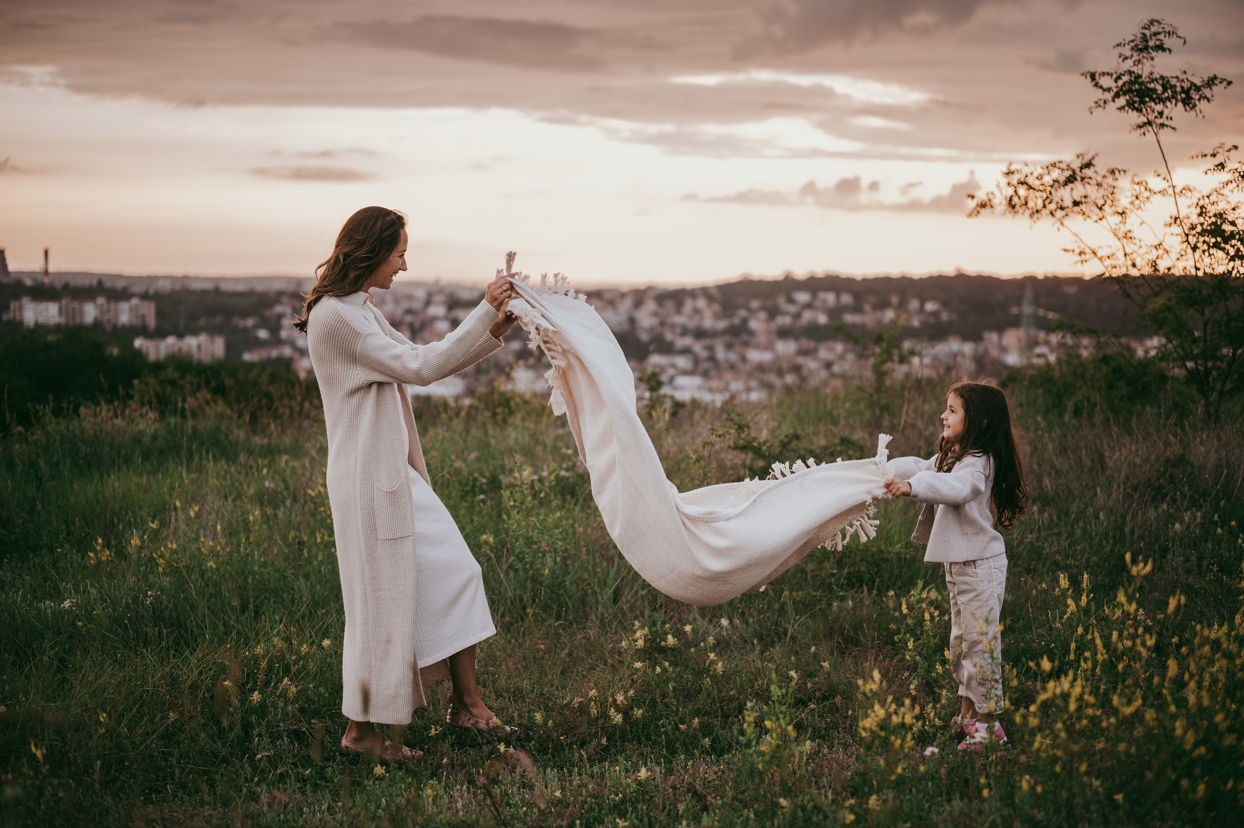 Bojana i Srna / mammy and me photosession. Deciji i porodicni fotograf u Beogradu Oksana Skendzic