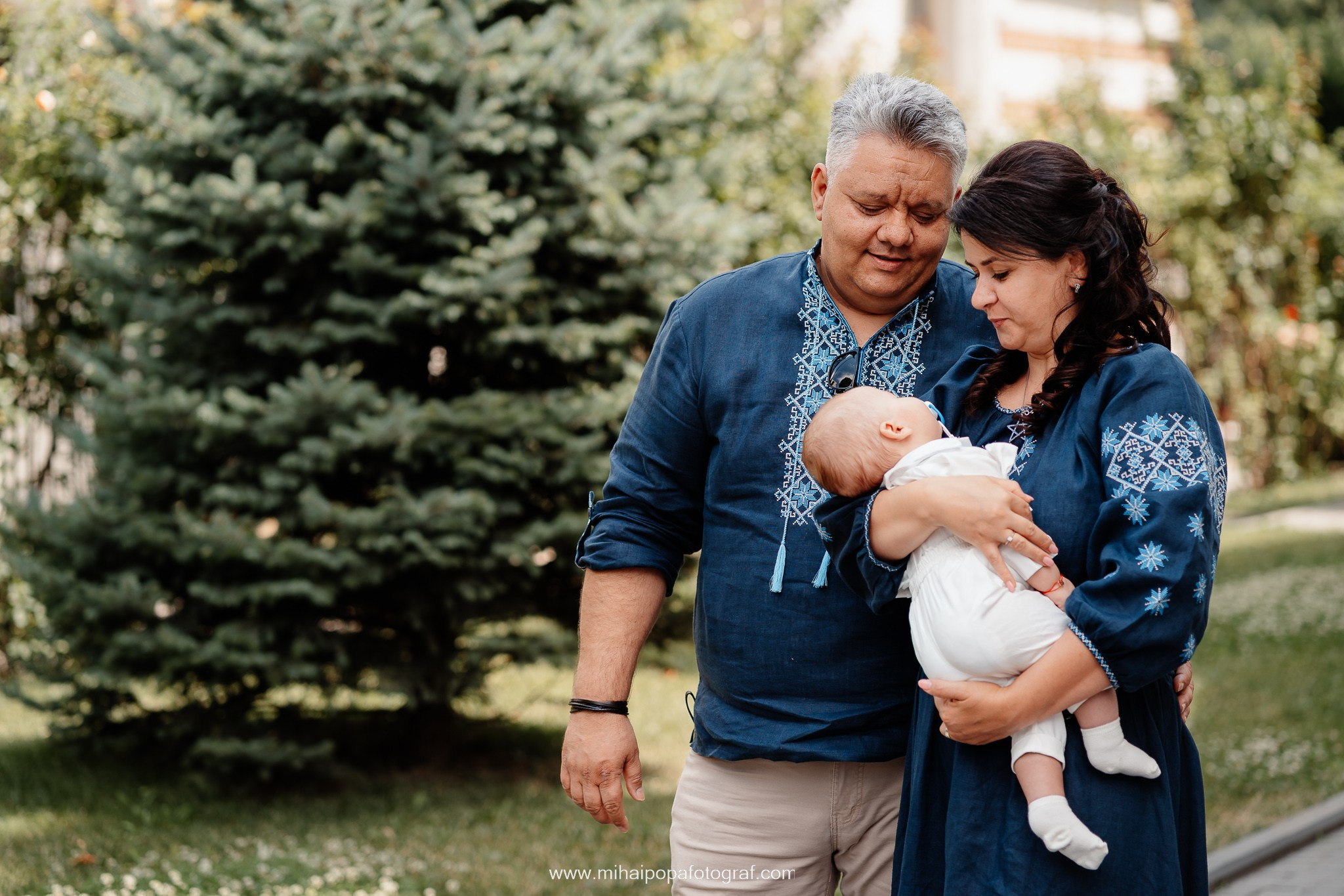 Fotograf de Botez în Bucuresti- Mihai Popa Fotograf. Fotograf Nuntă & Botez București - Mihai Popa | Dincolo de oameni, imortalizez emoții!