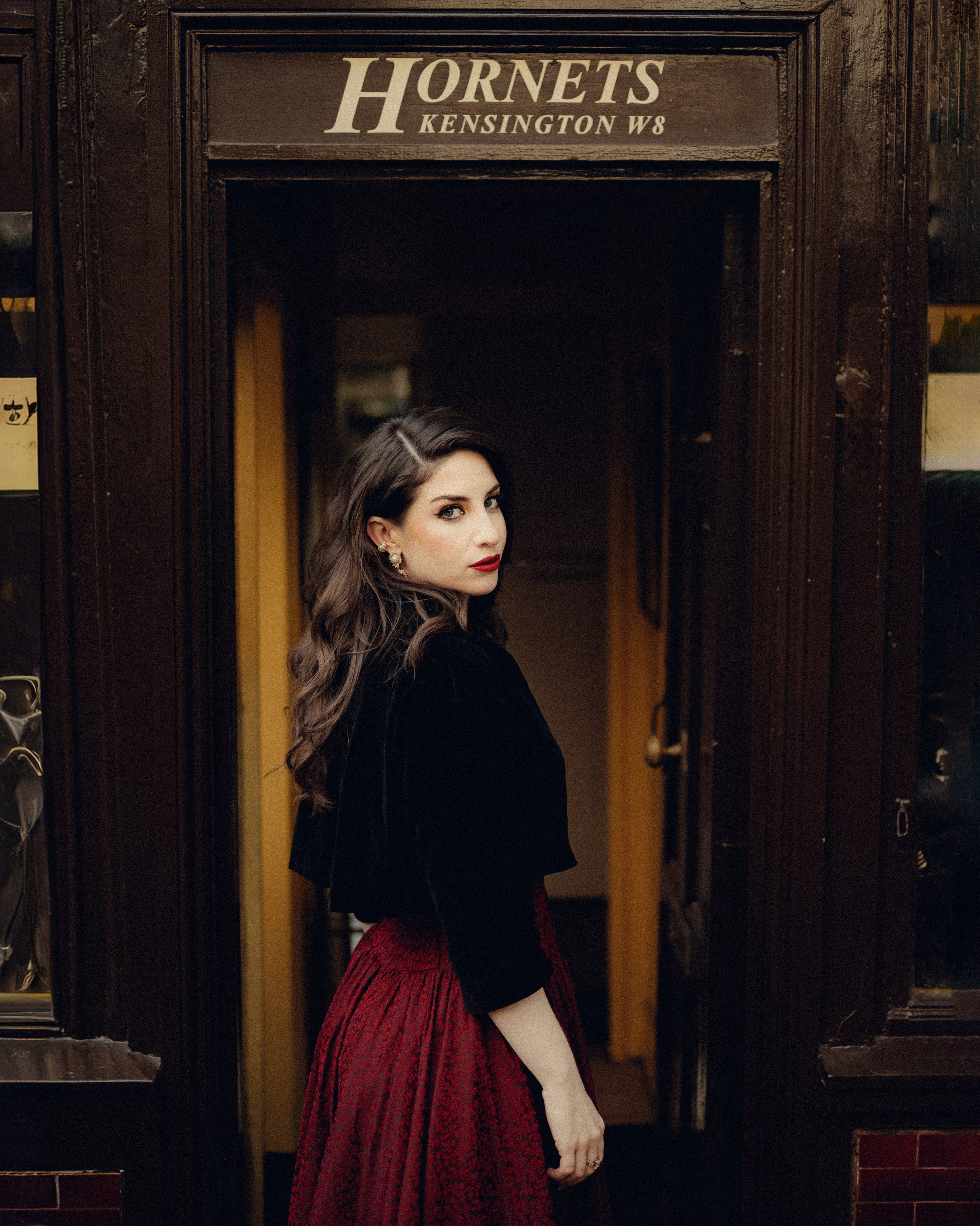 Autumn Vintage Photoshoot in London Kensington. Moth & Moss Photography