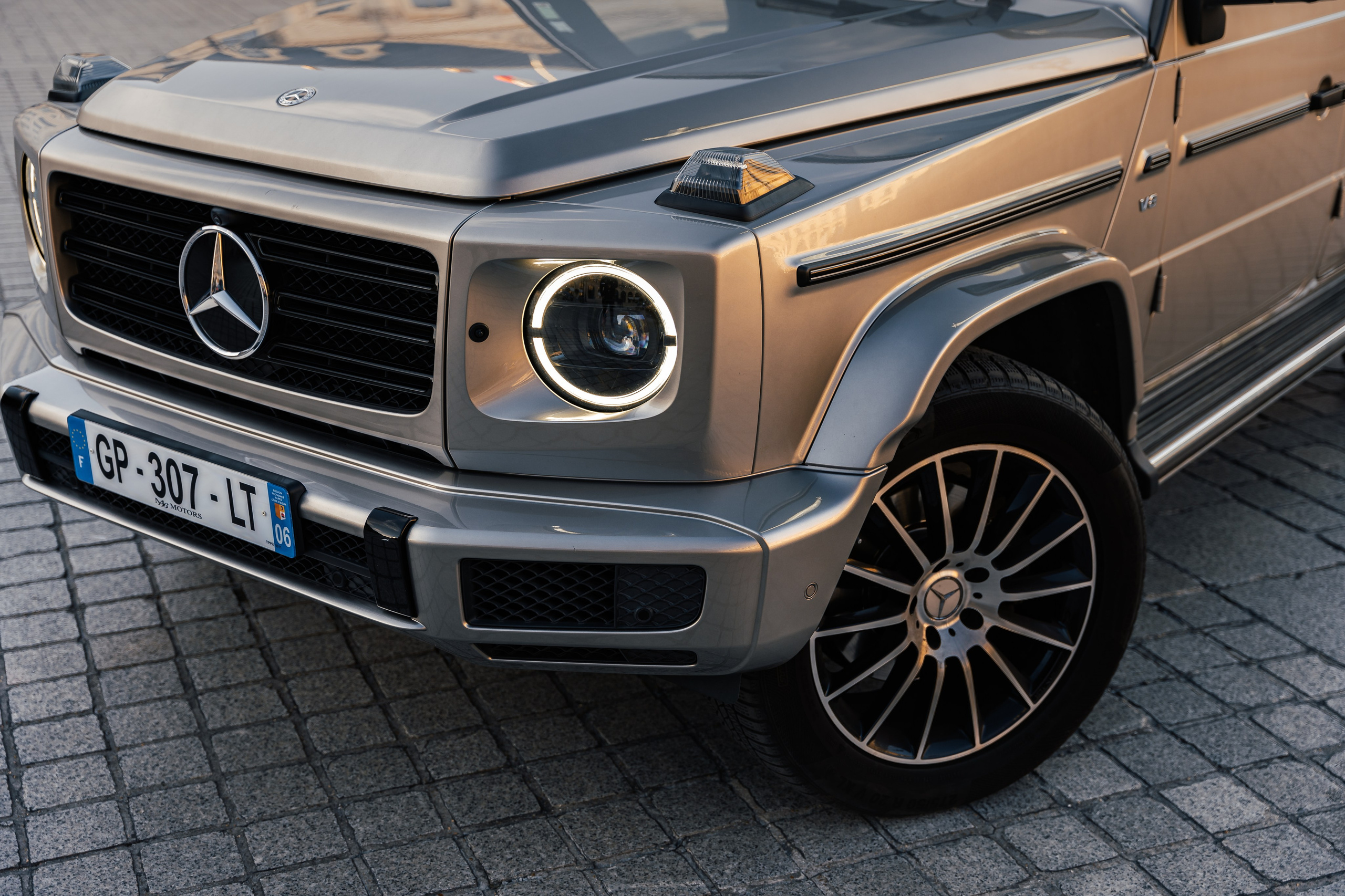 Mercedes Benz G500. Photographe de voitures à Paris — Vitalii Motruk