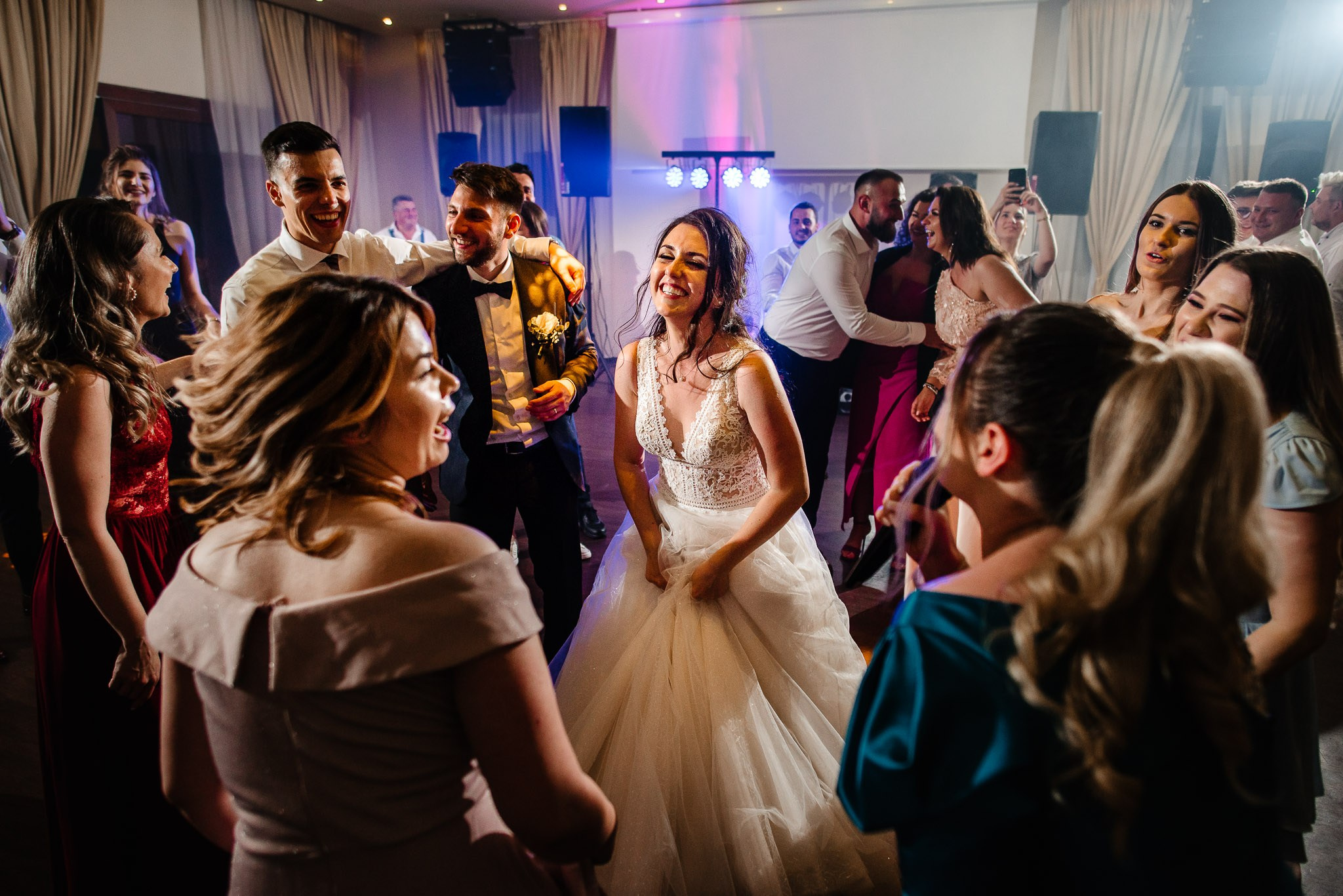 Radu Rahovan Fotograf de nuntǎ Cluj - Alba - Bistrița - Maramureș - Satu Mare - Sǎlaj - Târgu Mureș