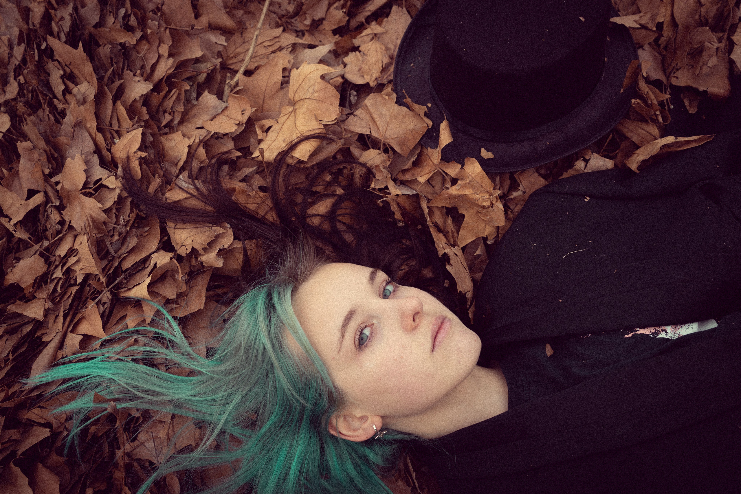 Portrait de femme charismatique. Histoires d’amour, séances photos de famille et de mariage en France