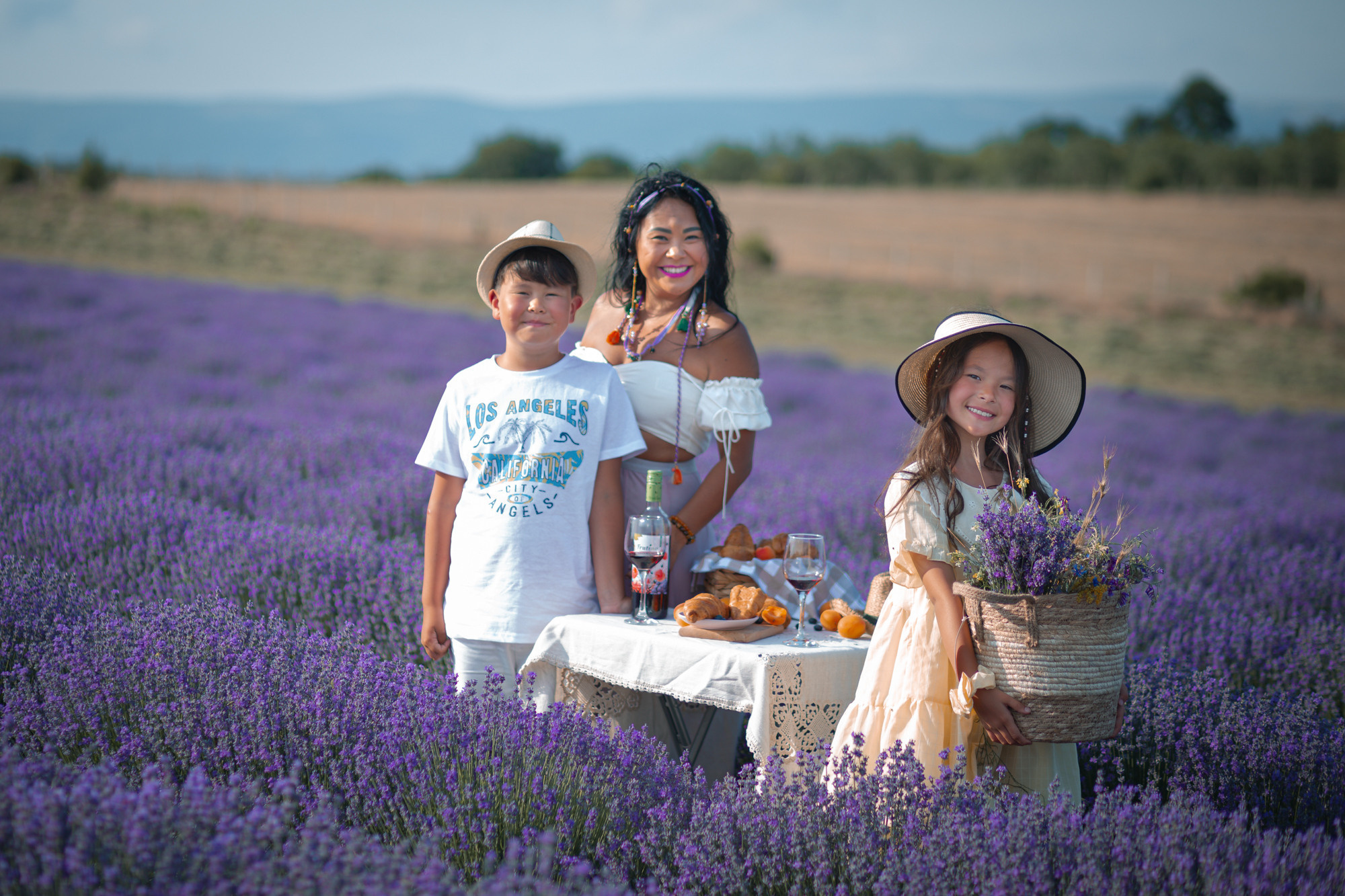 Мнения за фотограф Светлана Кънева. Фотограф Бургас. Фотосесии в студио и на открито, портрети, заснемане