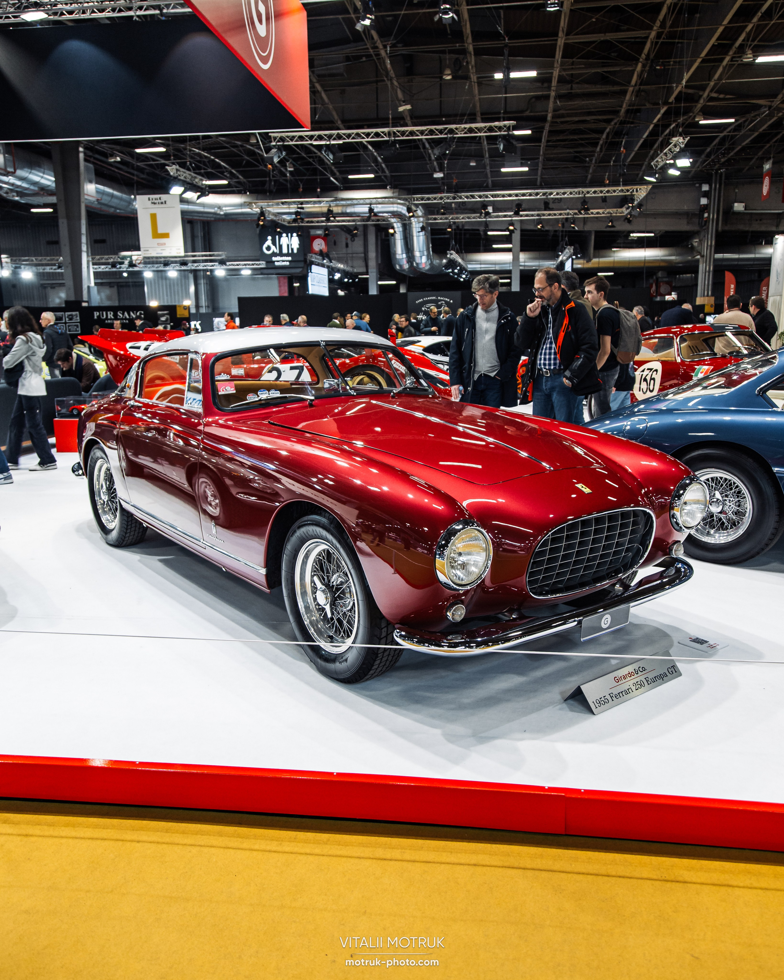 Retromobile 2023. Photographer in Paris — Vitalii Motruk