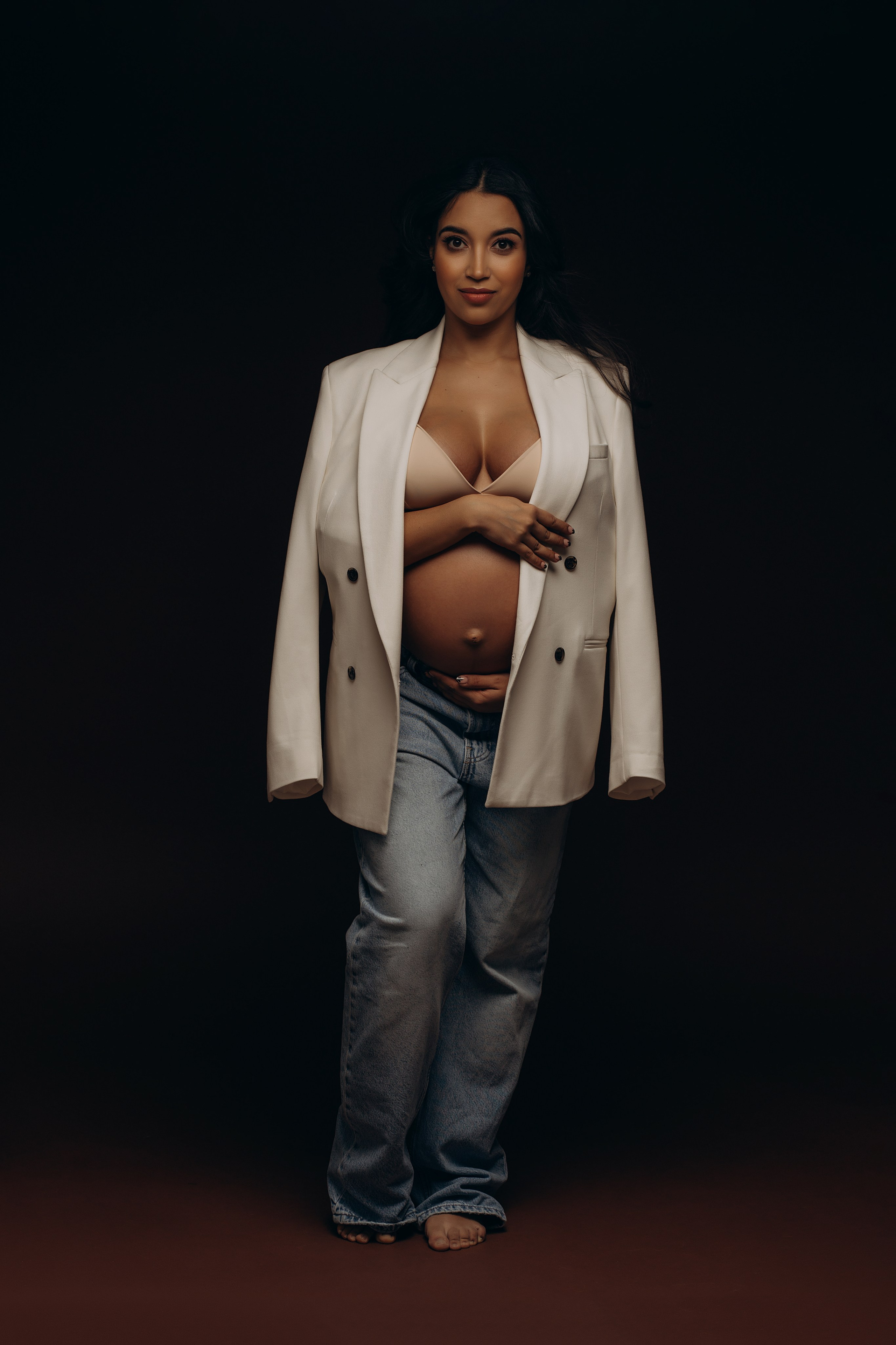 STUDIO: Barbara. Maternity/Love story/Wedding photographer