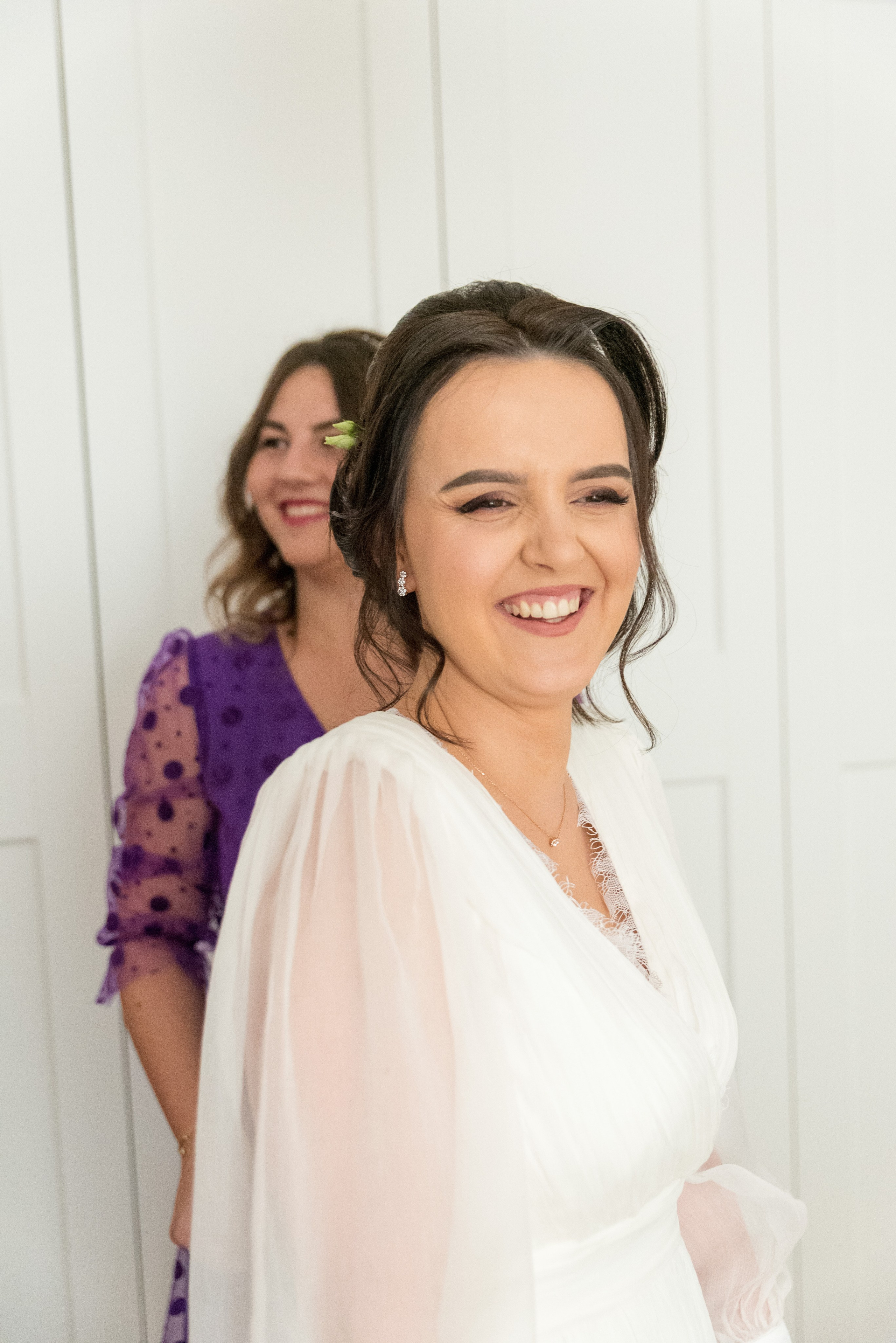 Sedinta foto acasa, fotografii de nunta, fotograf de nunta bucuresti, fotografii nunta acasa, pozing mireasa, obiceiuri, fotografie profesionala nunta