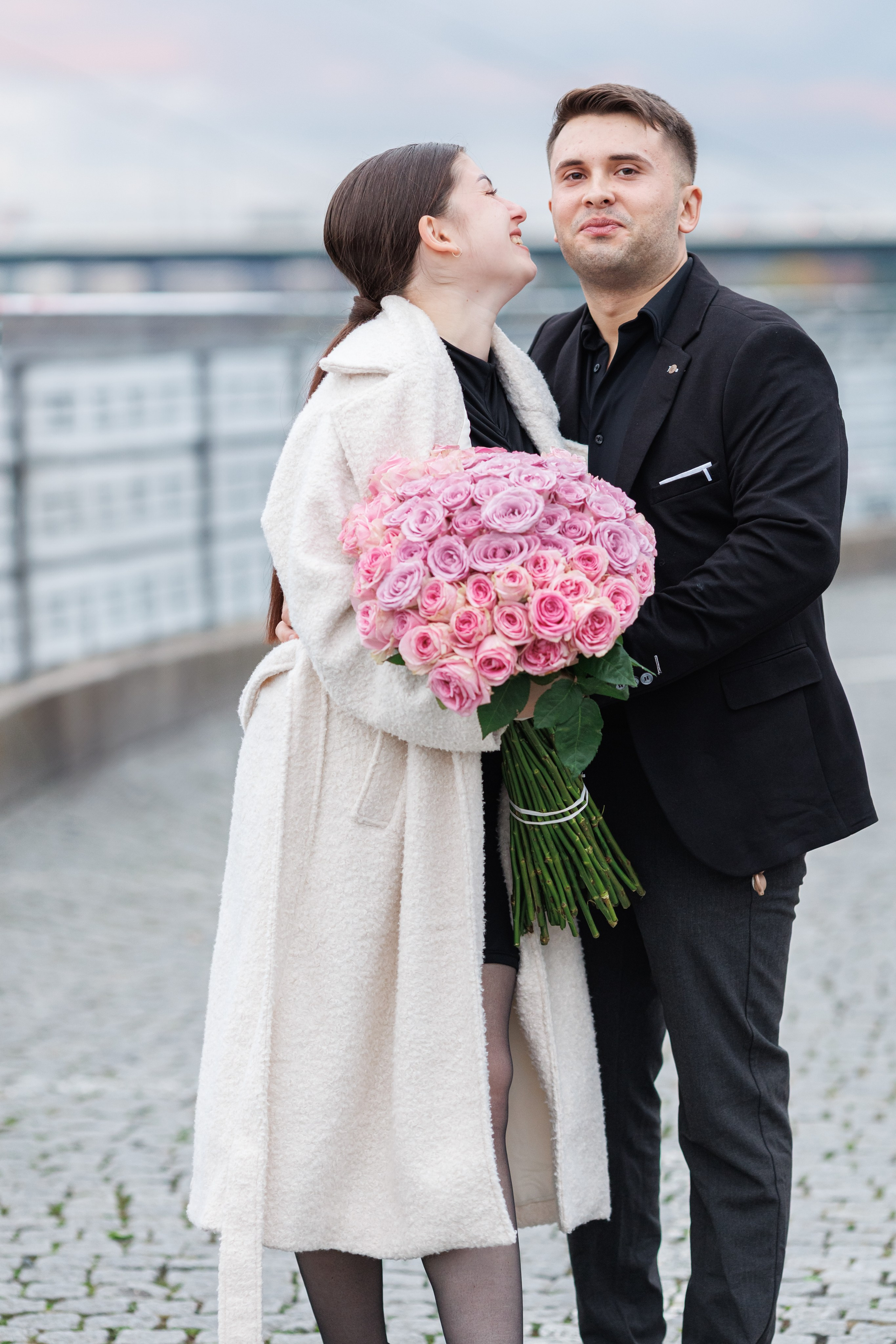 She said 'Yes'. Dienstleistungen