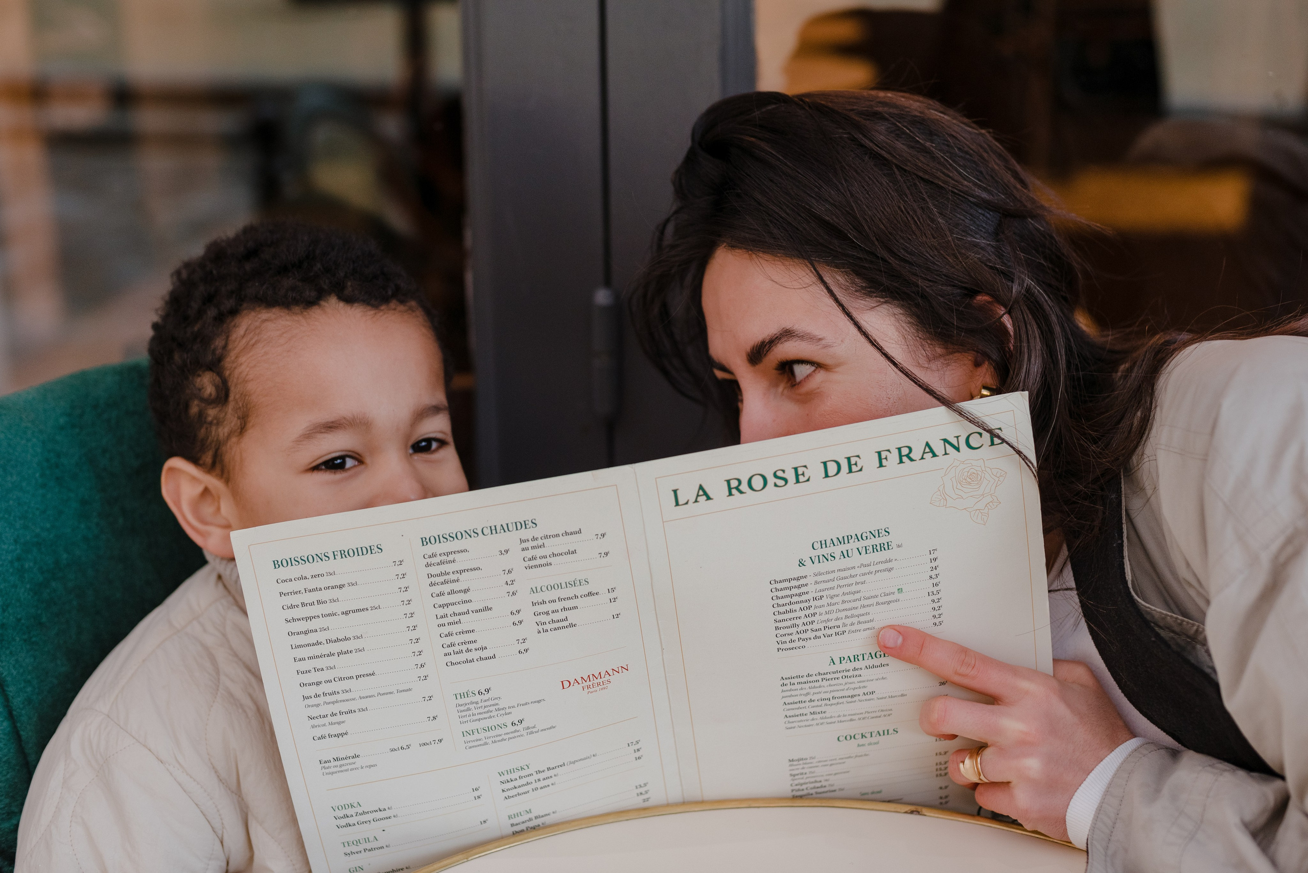 Mother and son session. Timeless Paris moment. Ksenia Marchand/ Lifestyle photographer in Paris