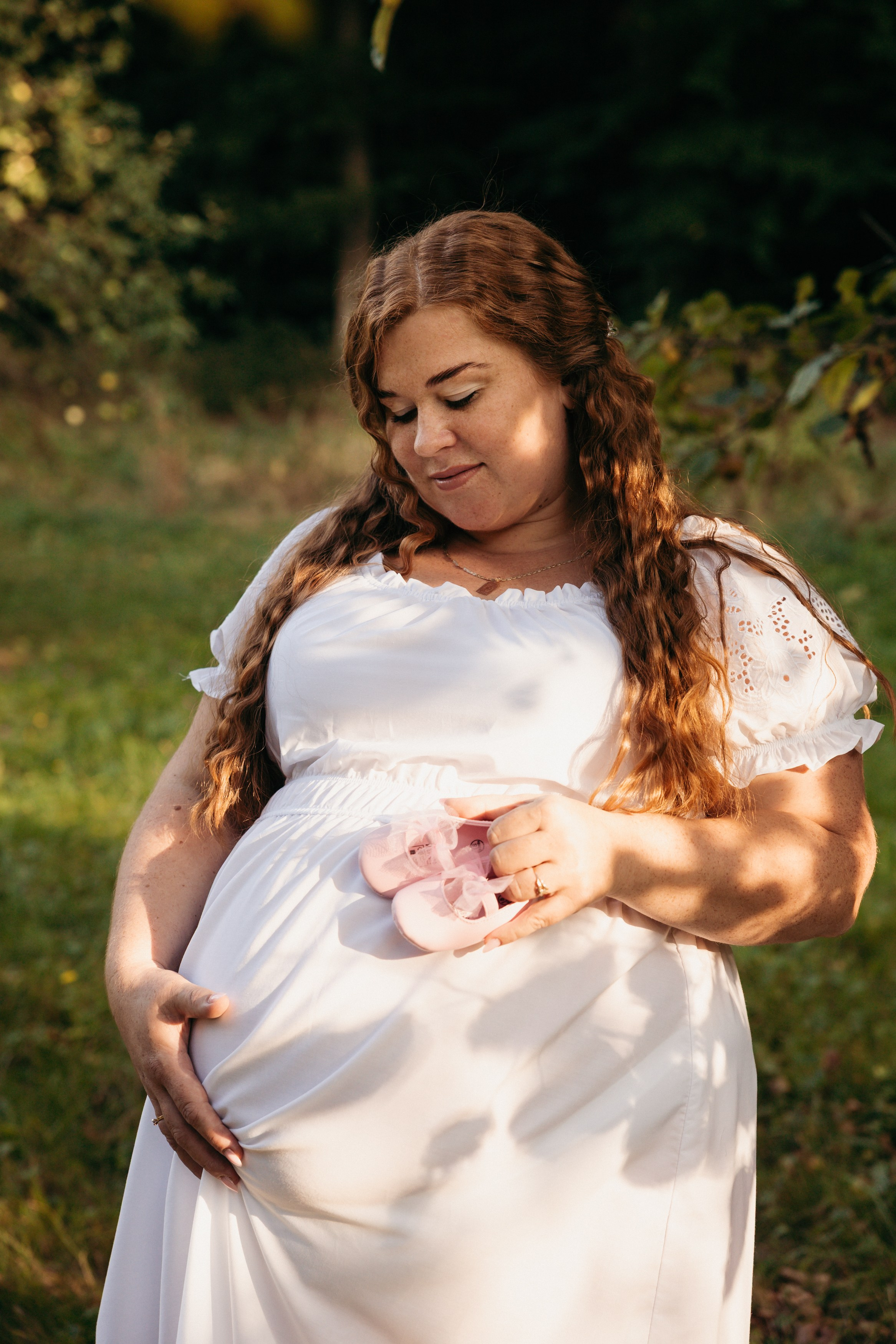 Tehotenské Focení ve přírodě. Lifestyle and Family Photographer in Pisek Oxana Telupilova