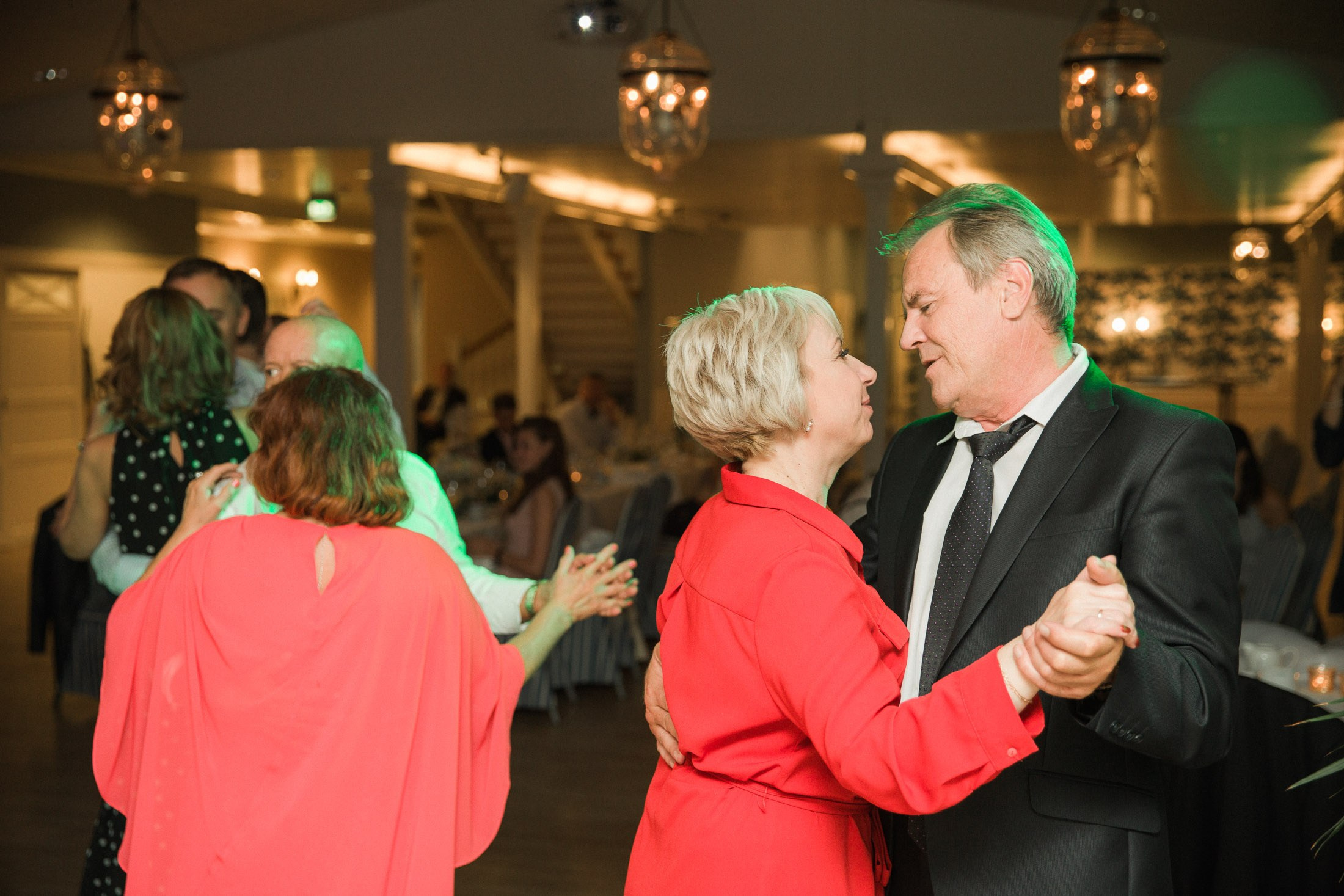 Hääkuvaaja Porvoo | Hääkuvaus Villa Haikko