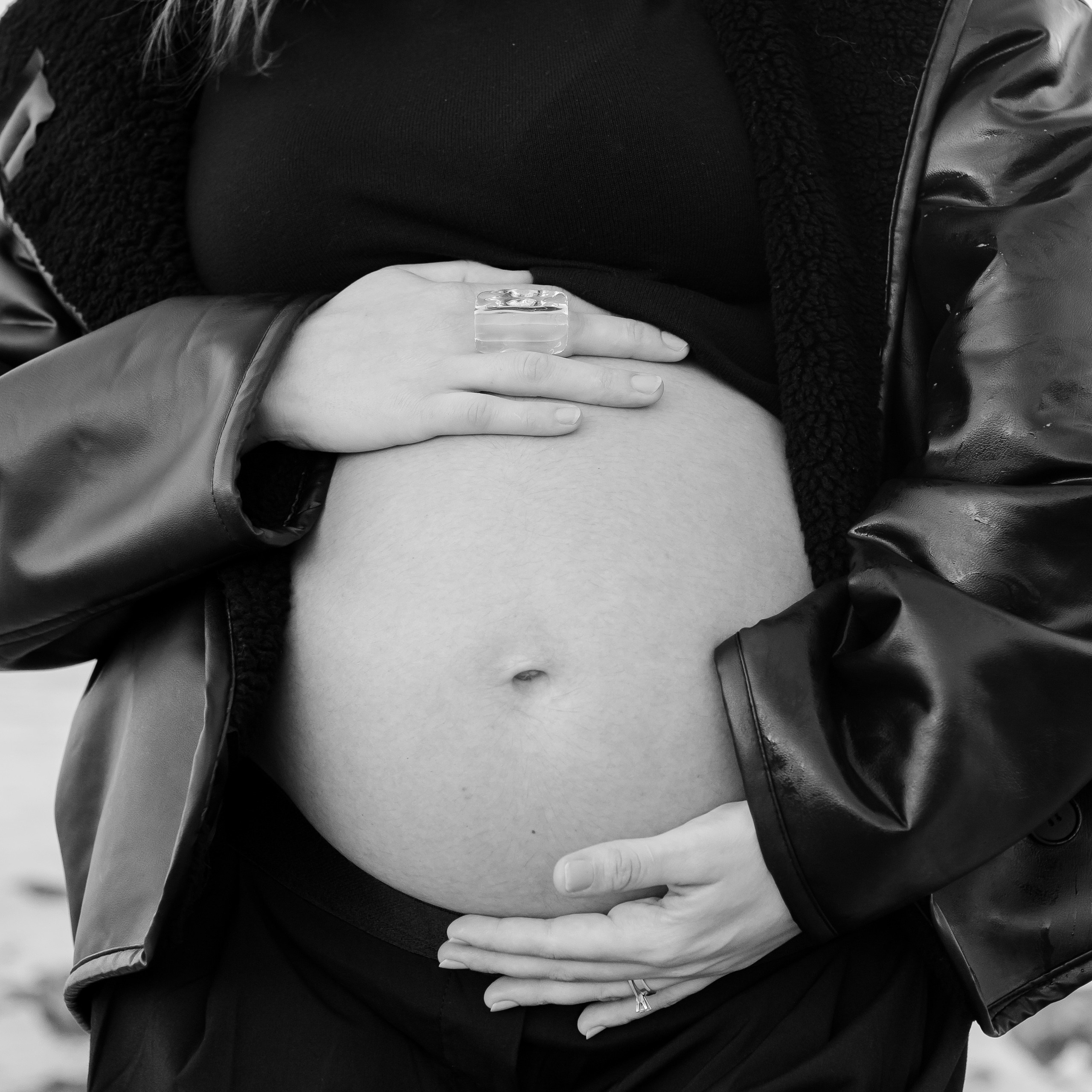 Luxury pregnancy photo shoot in Istanbul. MARIA VALUEVA Photographer in Nice, Cannes, Monaco, France, Europe, Istanbul, Turkey