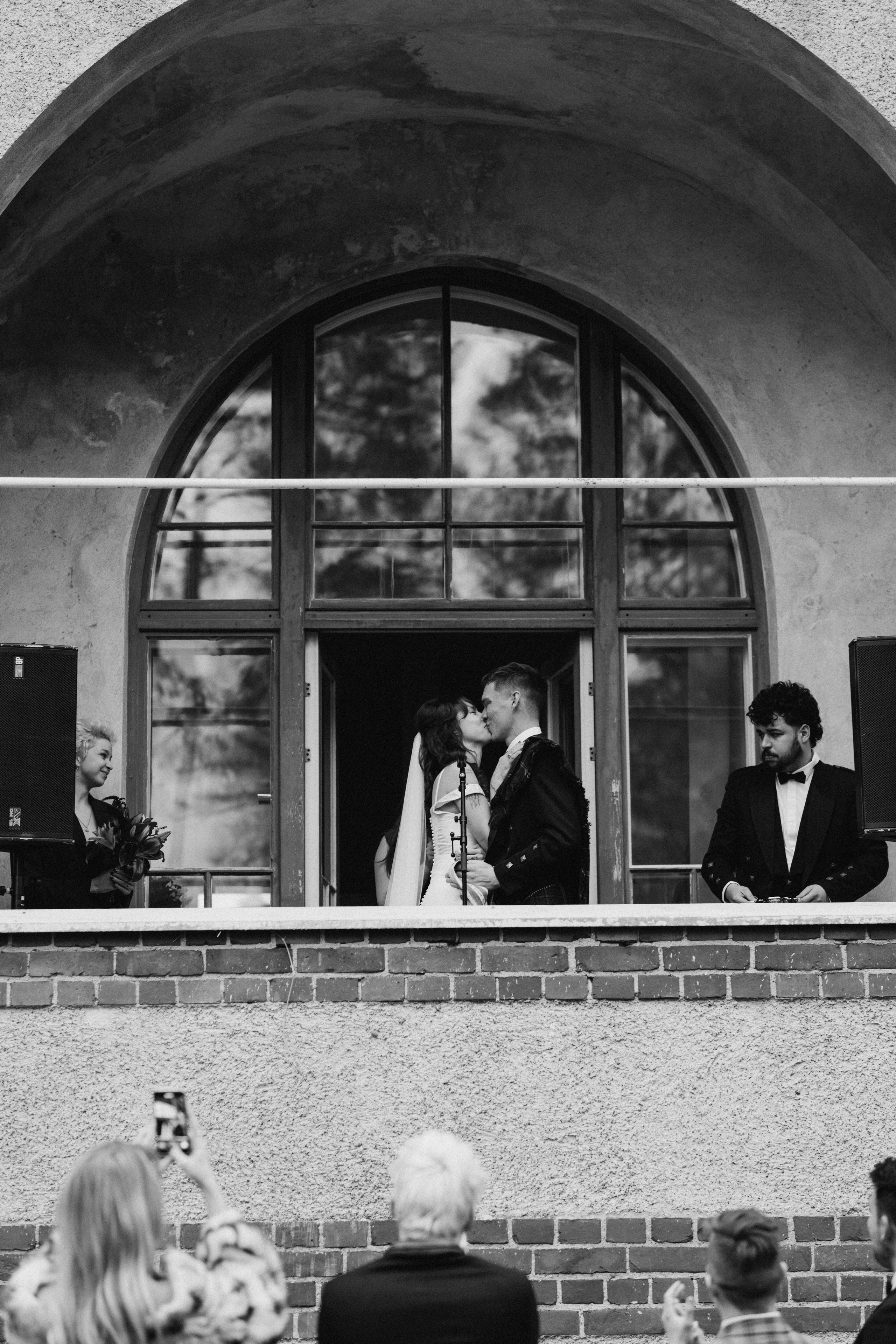 Venla & Kerr. Wedding and portrait photographer in Helsinki Vickan O