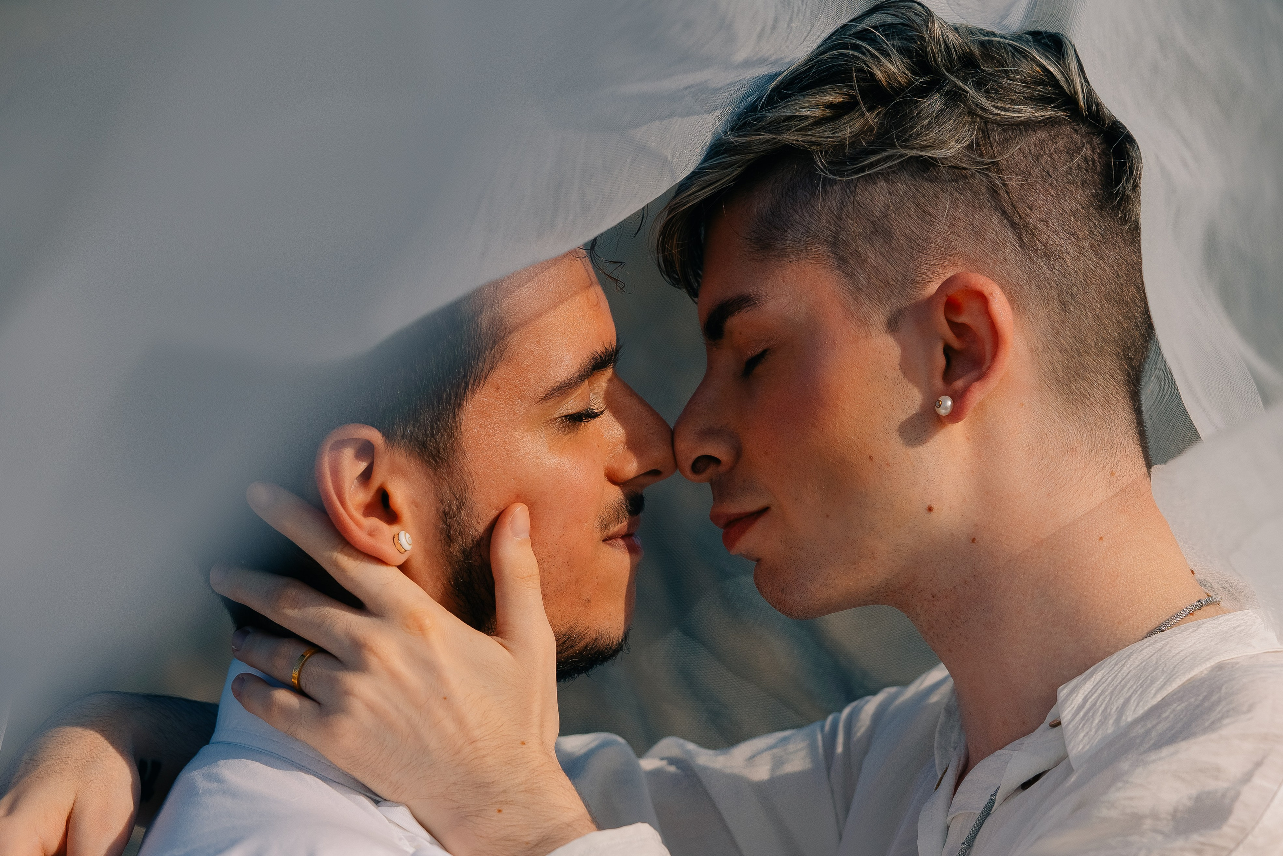 White Ocean Wedding. Maria Sher. Professional photographer from Porto, Portugal