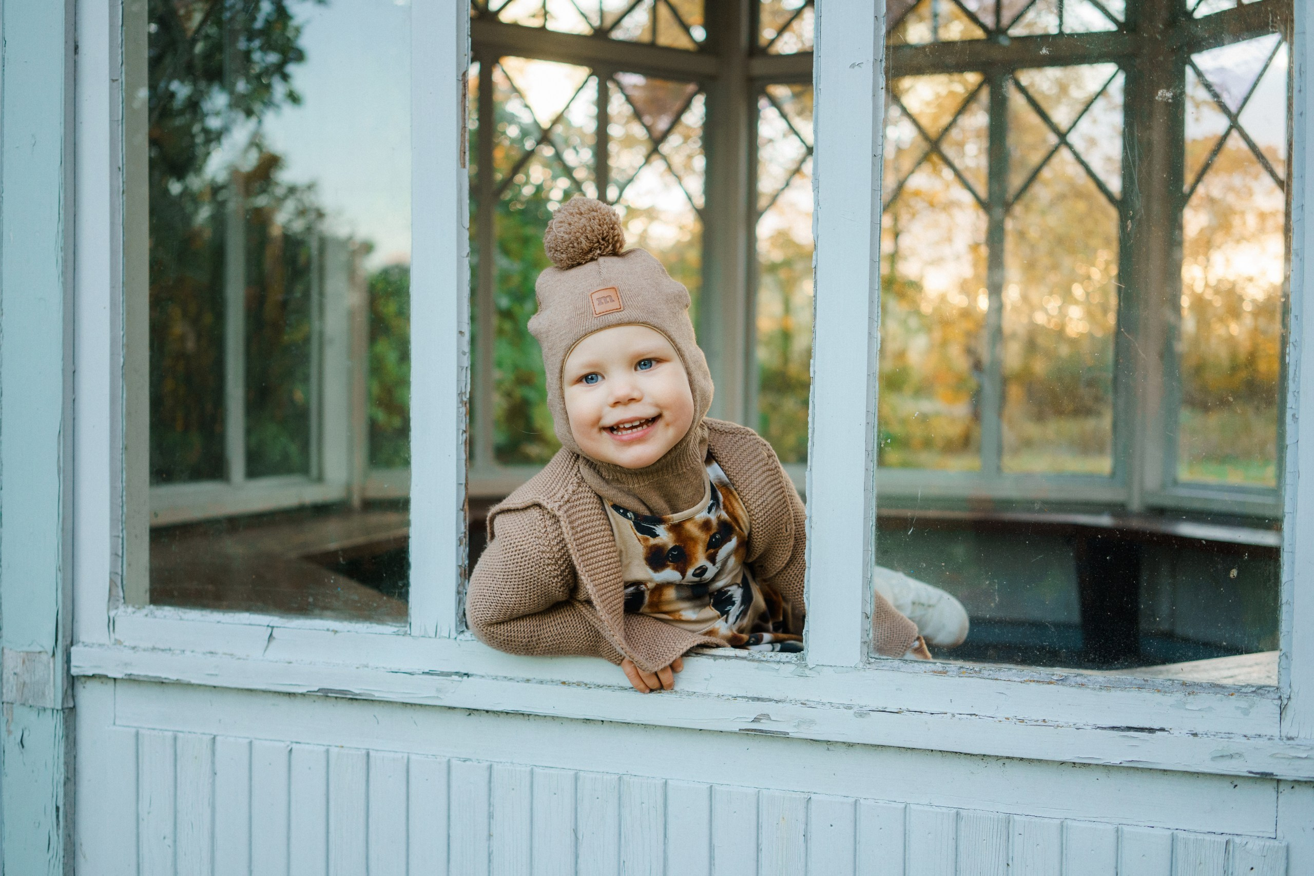 Lapsikuvaus Tuomarinkylän kartanon pihapiirissä