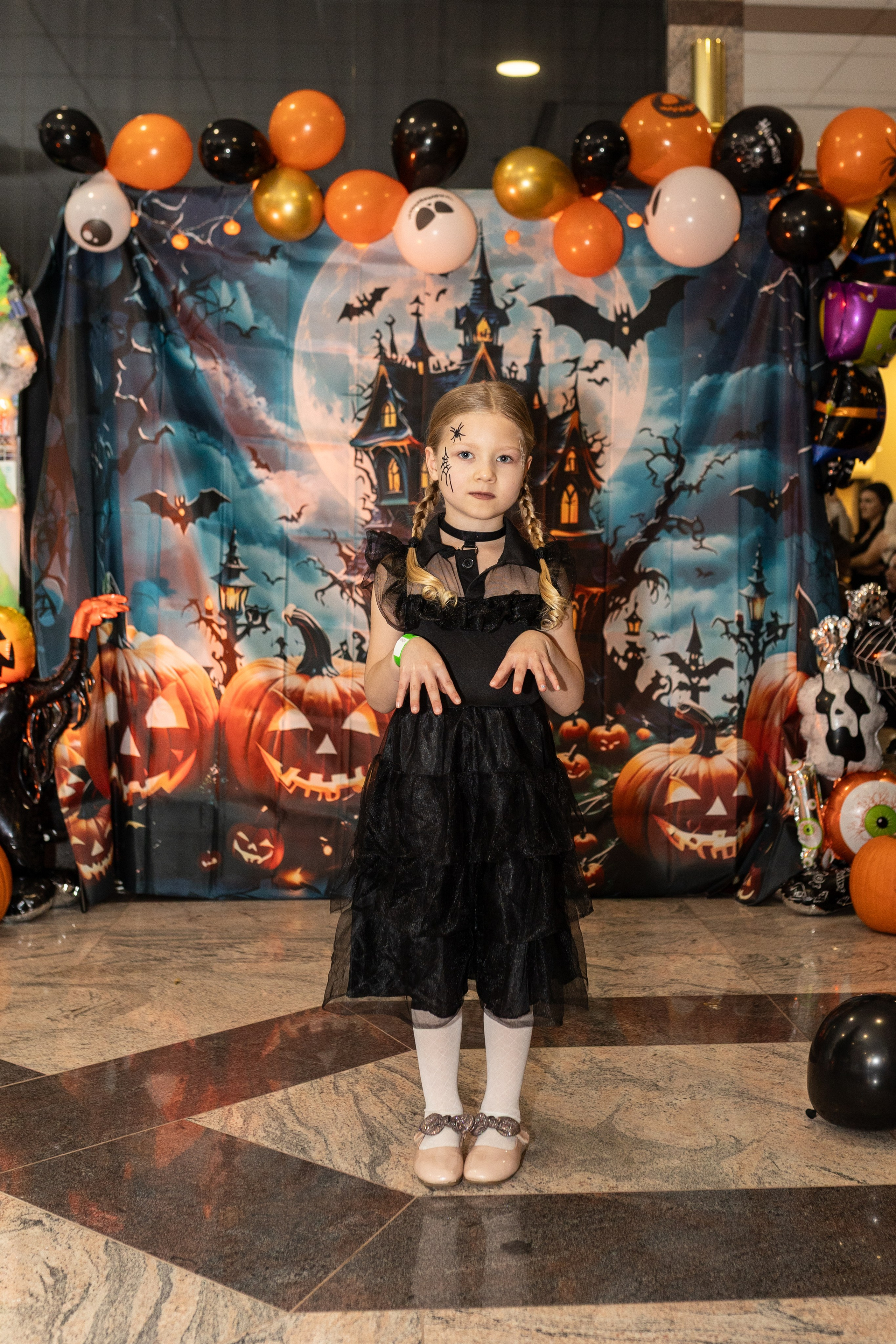 Leo dance studio Helloween 2025. Семейный и детский фотограф в Варшаве Мила Бобровская