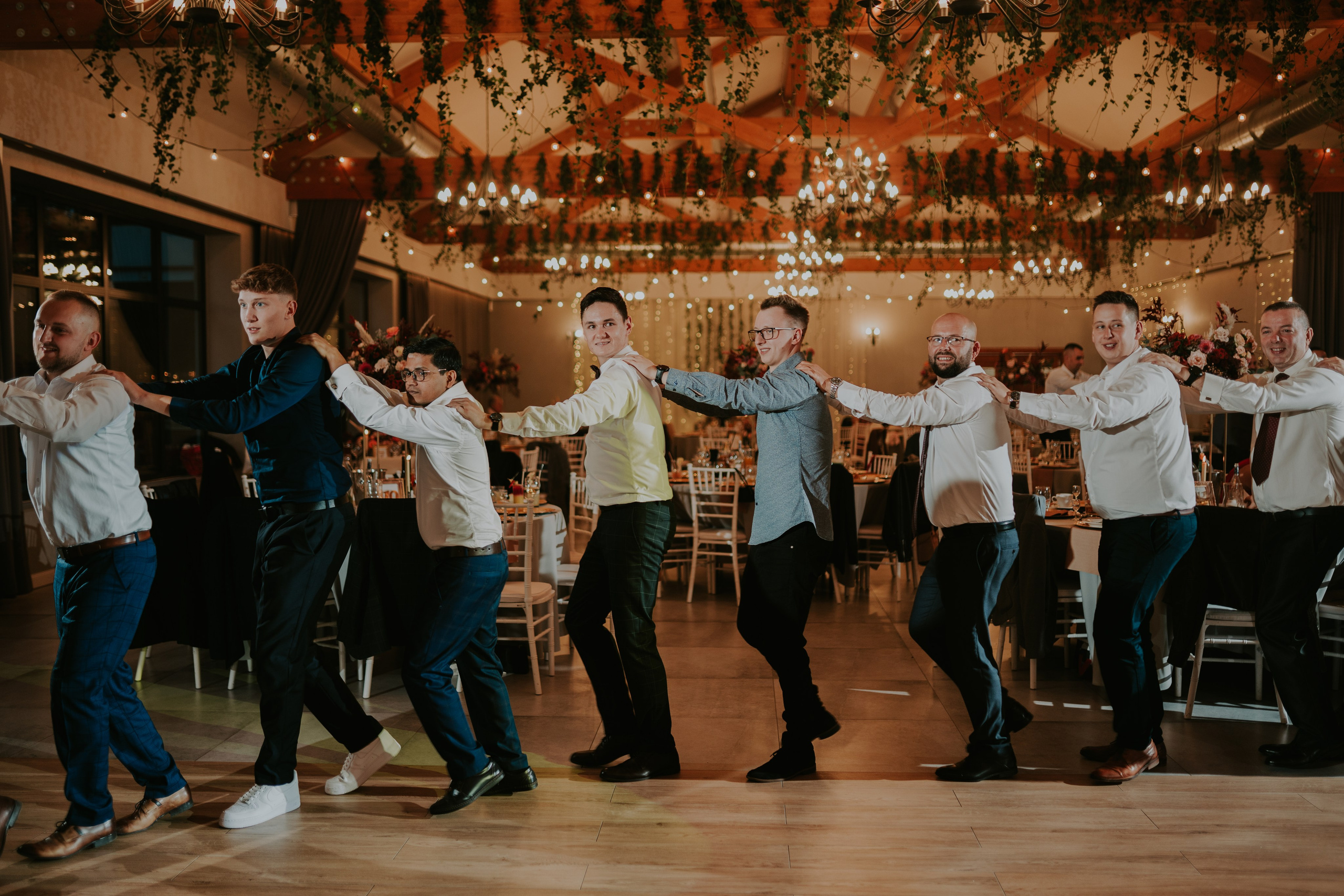 Sala Koralowa w Jaworzu: Opowieść o ślubie Nikoli i Kacpra. Karkowskafoto - fotografia miłości