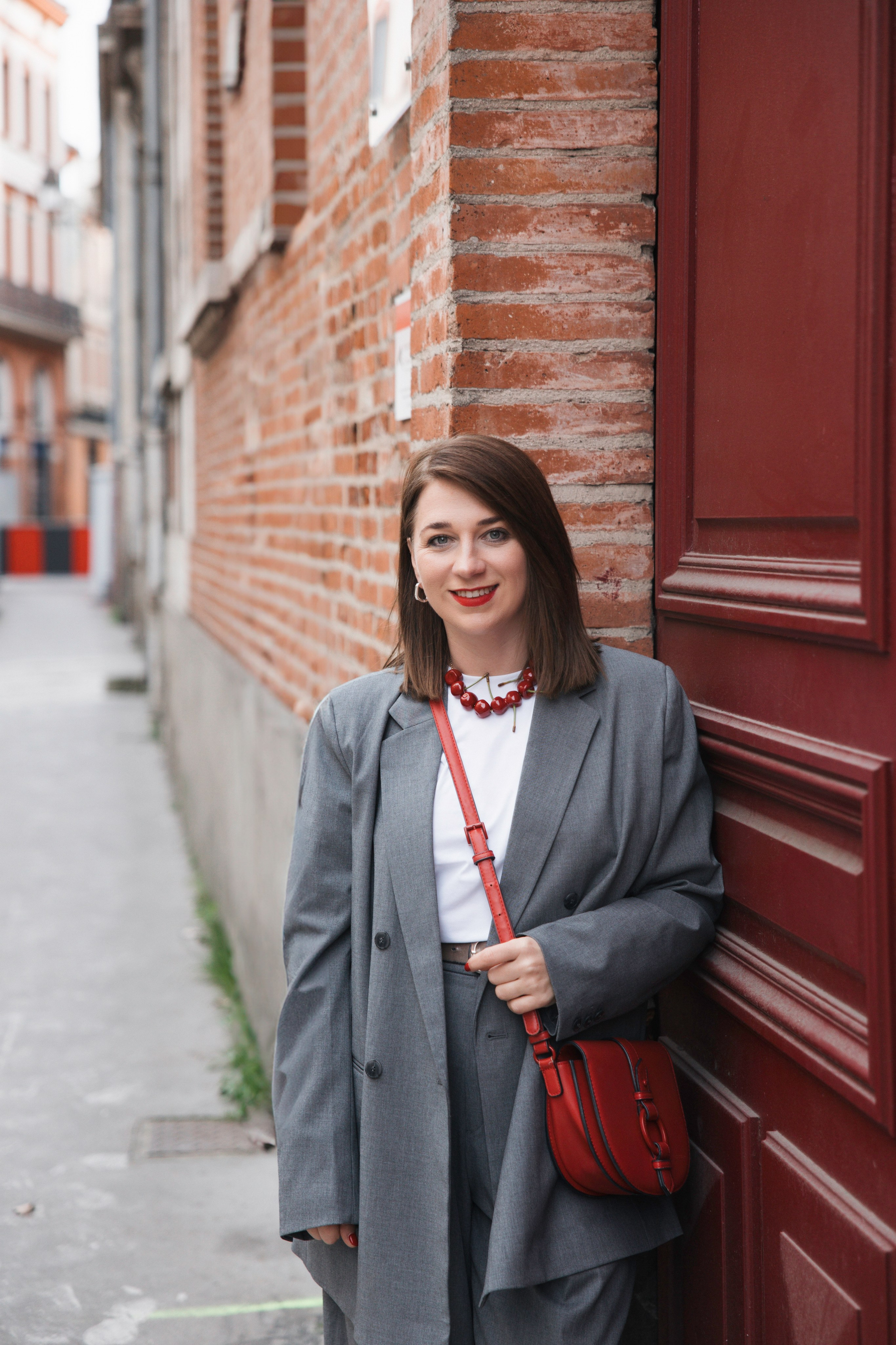 Personal Brand photoshoot in Toulouse. Eugenie Smirnova — wedding, corporate and lifestyle photographer in Toulouse and Southwest France