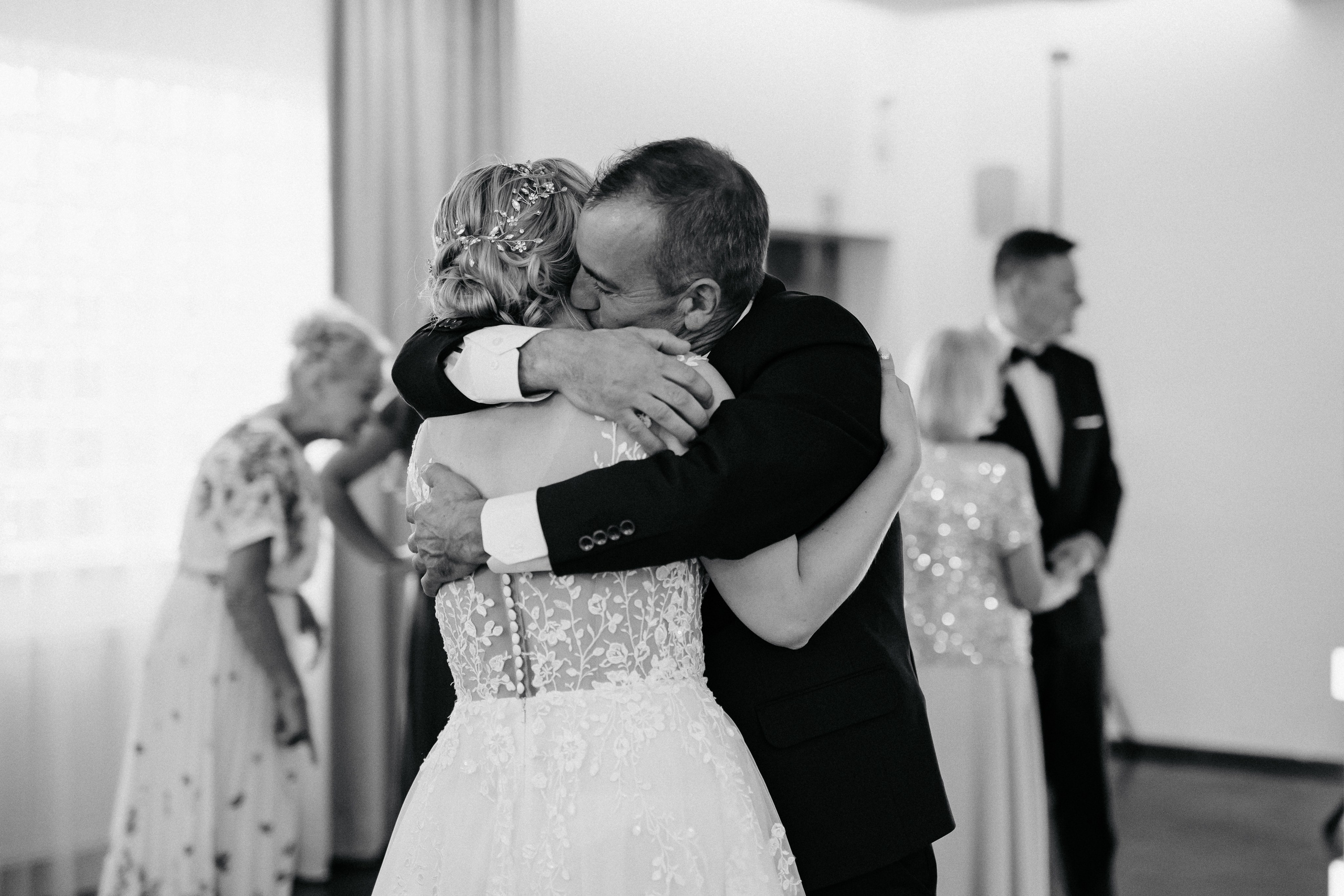 Pełna emocji fotografia ślubna – Natalia Malinowska Fotografia | Natalia Malinowska Wedding Stories | Augustów Warszawa. Natalia Malinowska Fotografia | Fotograf ślubny i rodzinny Augustów Warszawa