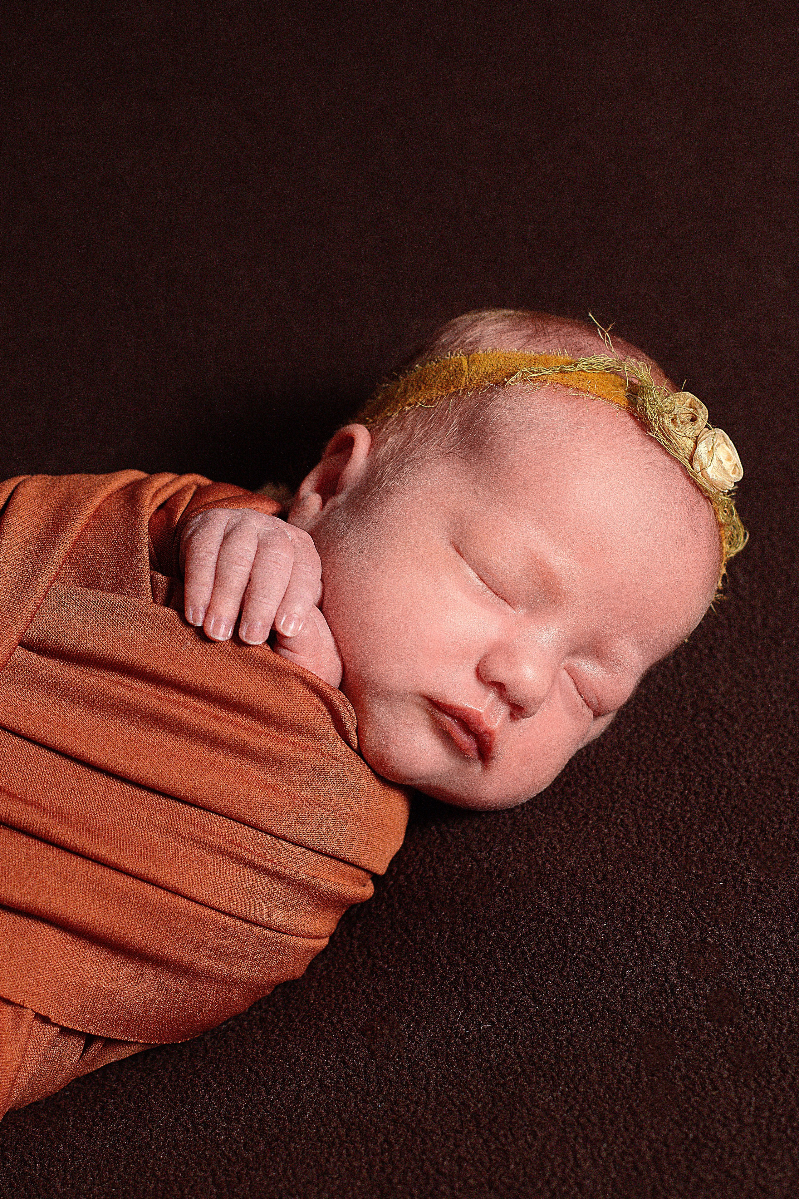 Newborn классическая. Детский и семейный фотограф в г. Бельцы