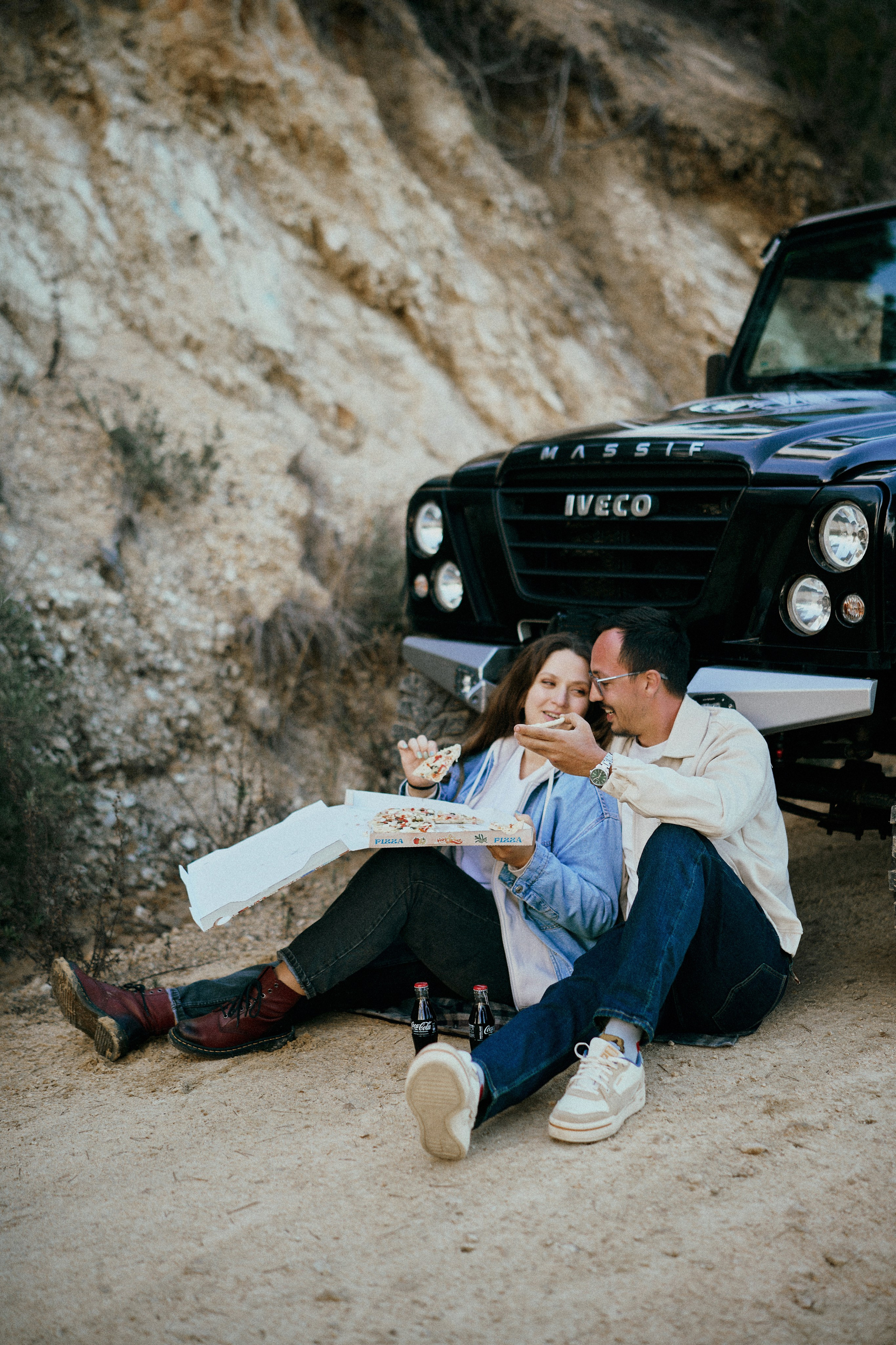 Луис и Лена. Машина. Фотограф в Барселоне Жанна Захарченко