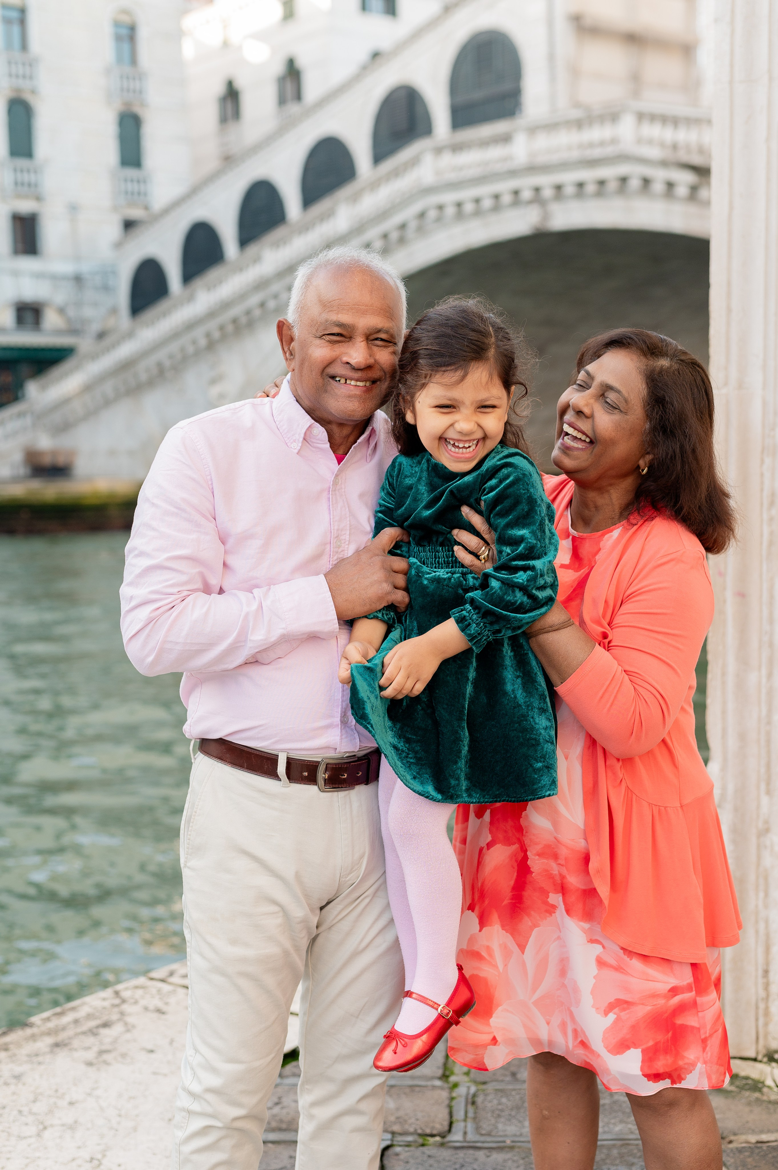 Family photoshoot in Venice. Photographer in Venice Anna Terzi