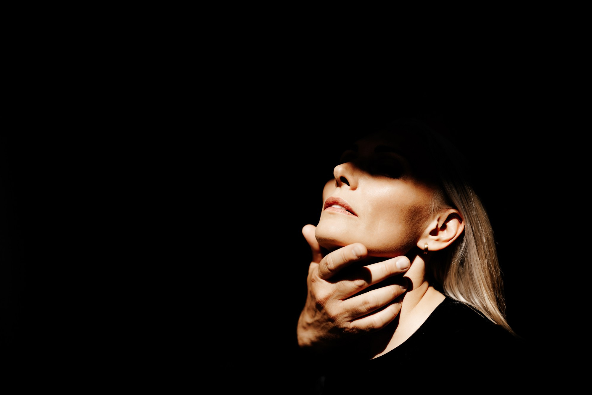 Lambros-Adriana. Fotograf și videograf de nuntă R. Moldova, Romania