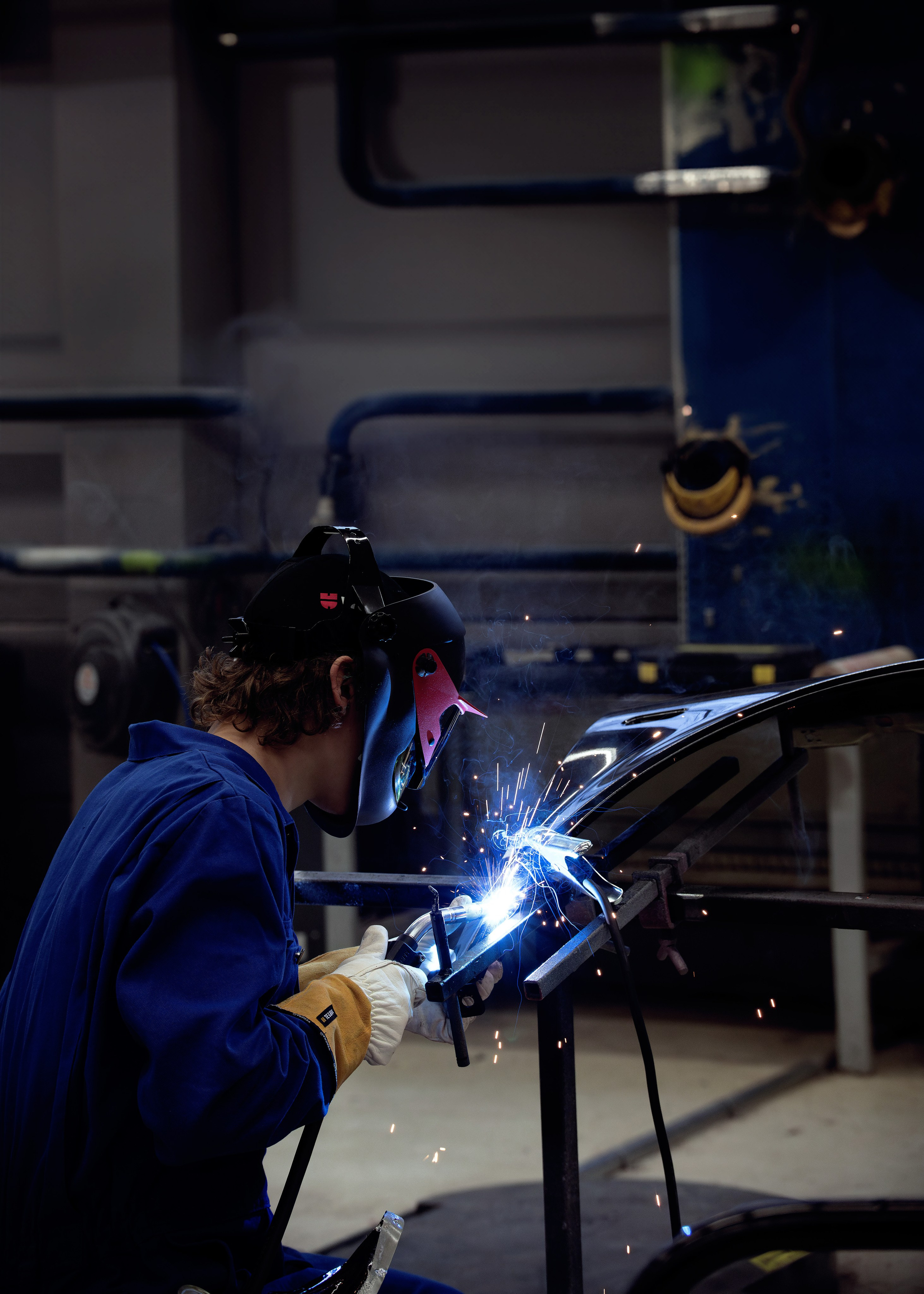 Autokorjaamo. Ekaterina Mansur, muotokuvafotografi Suomessa (Helsingissä ja Uudellam