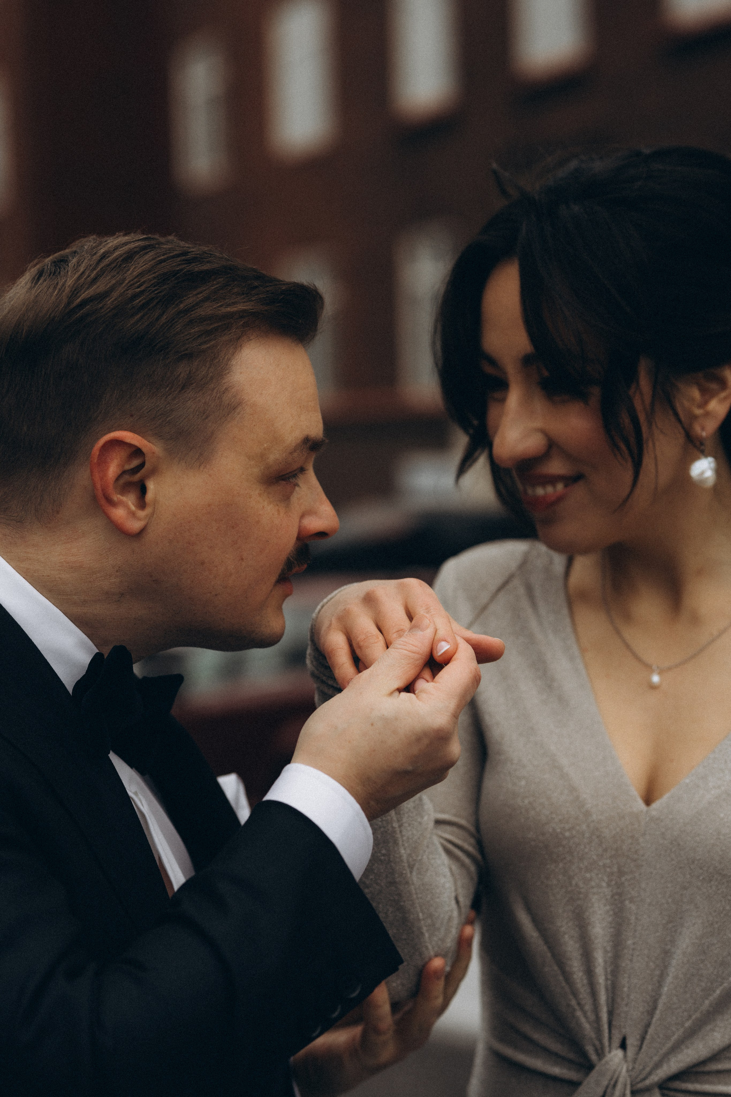 Wedding, city wedding, couple, lovestory, potrait. Wedding and portrait photographer in Helsinki Vickan O