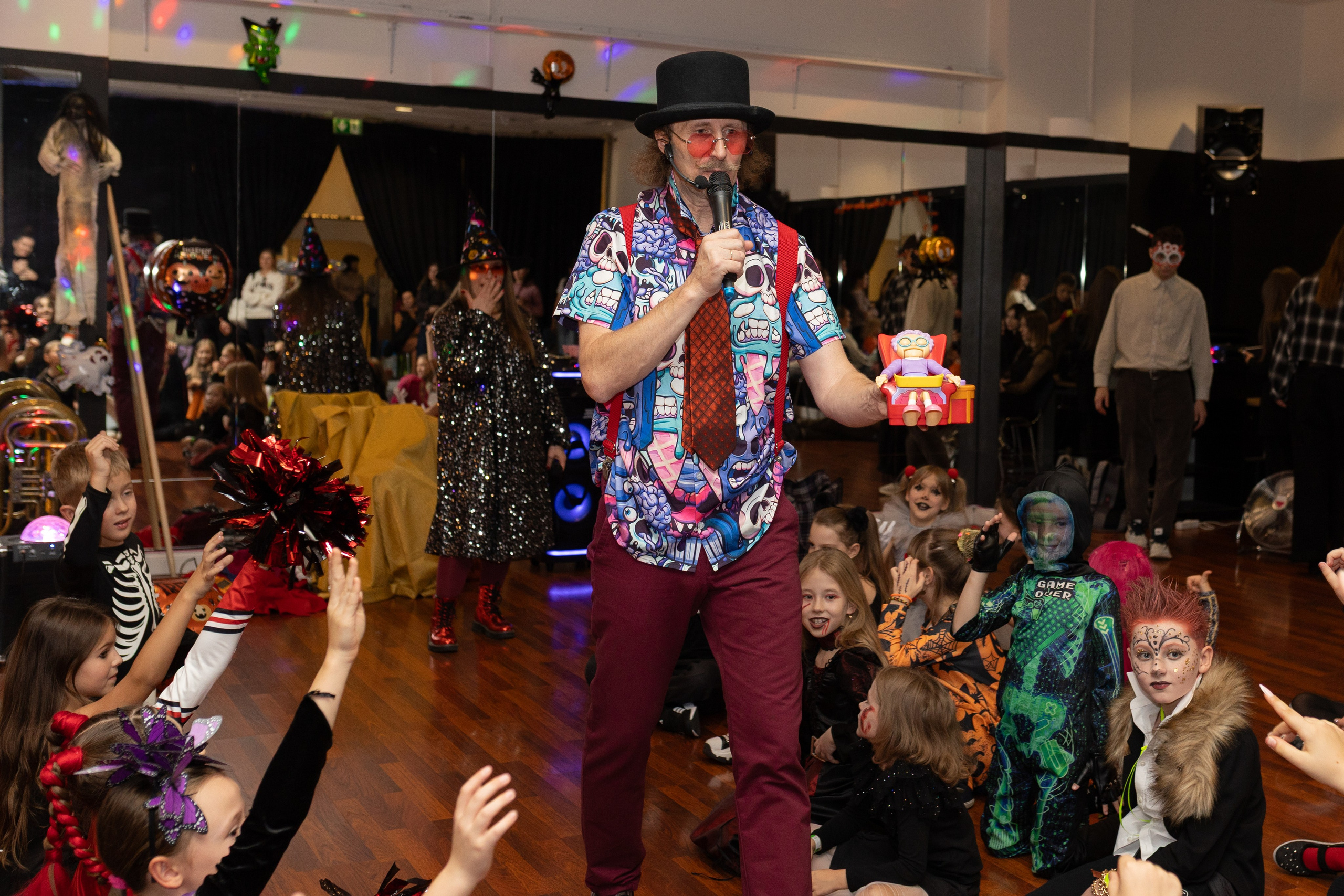 Leo dance studio Helloween 2025. Семейный и детский фотограф в Варшаве Мила Бобровская