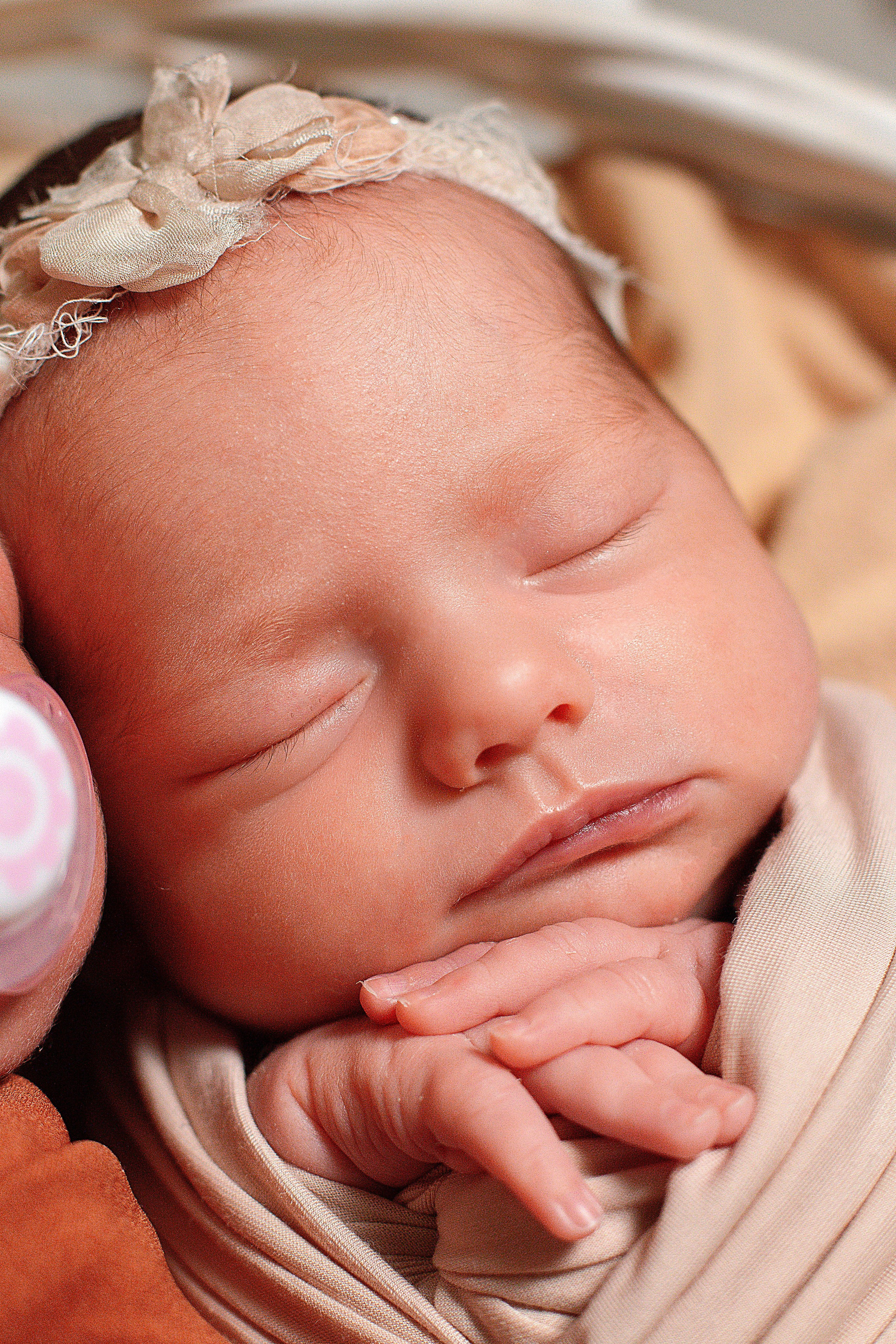Newborn классическая. Детский и семейный фотограф в г. Бельцы