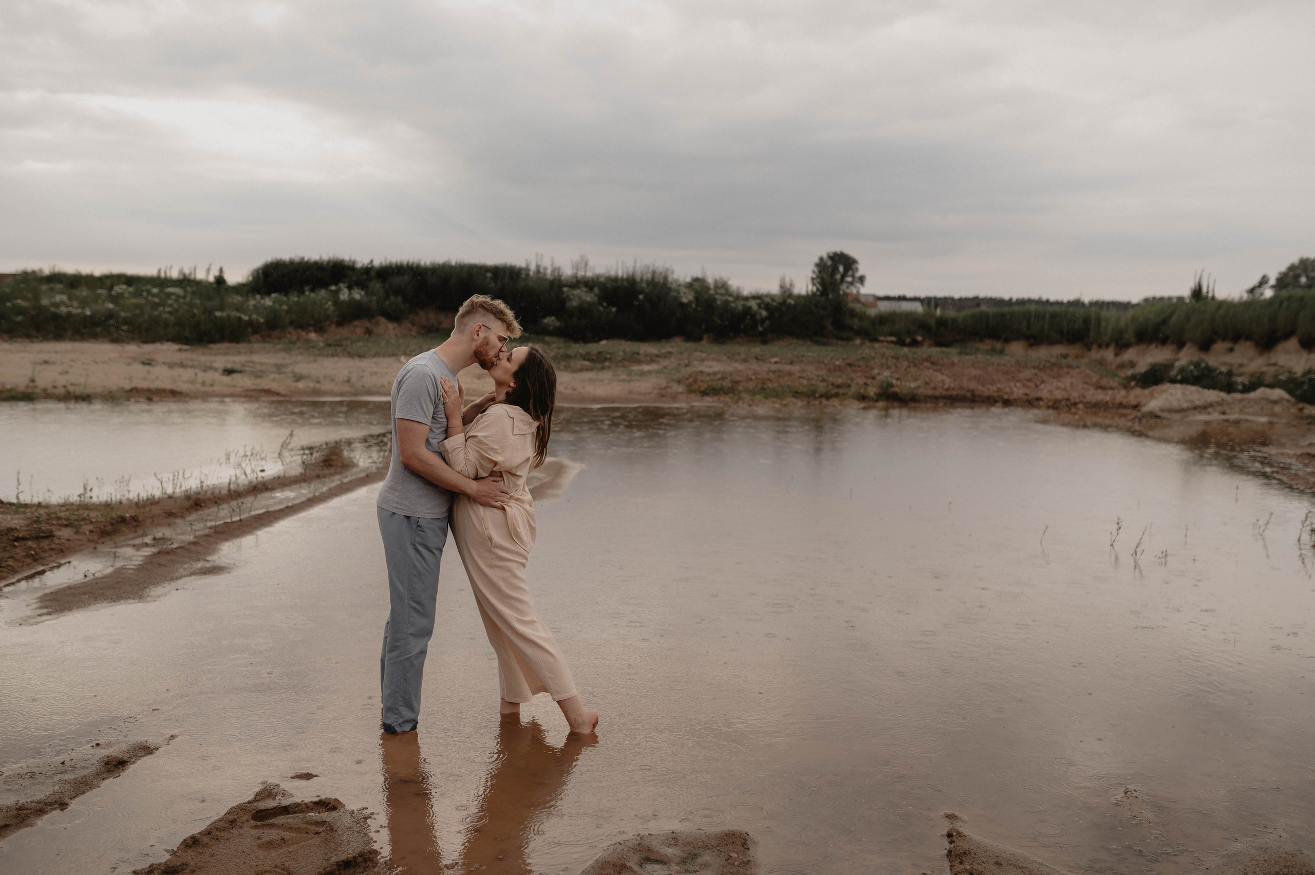 Rain & Sun | Love Story in Wolframs-Eschenbach. Фотограф в Нюрнберге Ирина Менерт из Ансбаха