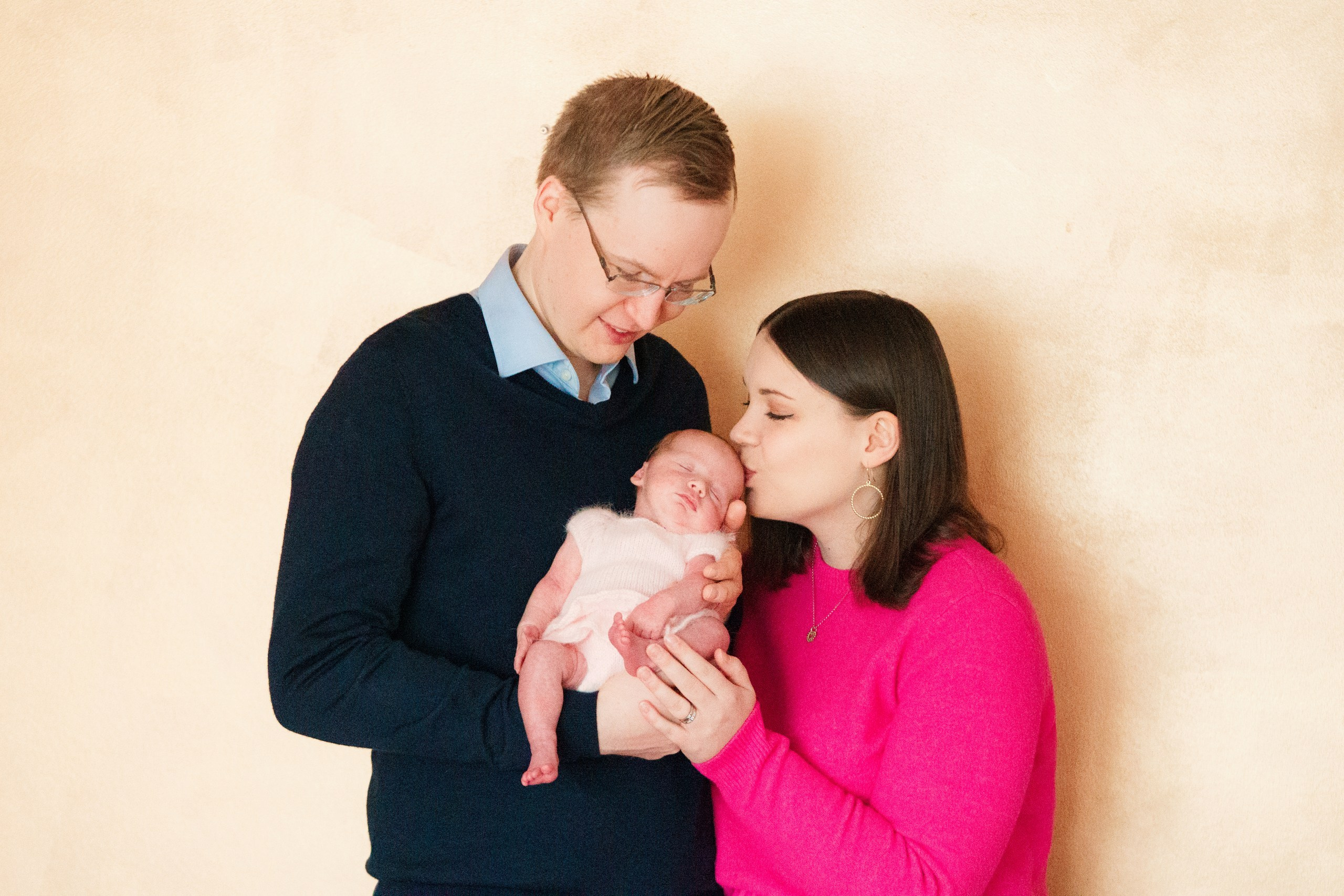 Vastasyntyneen tytön kuvaus|Helsingissä