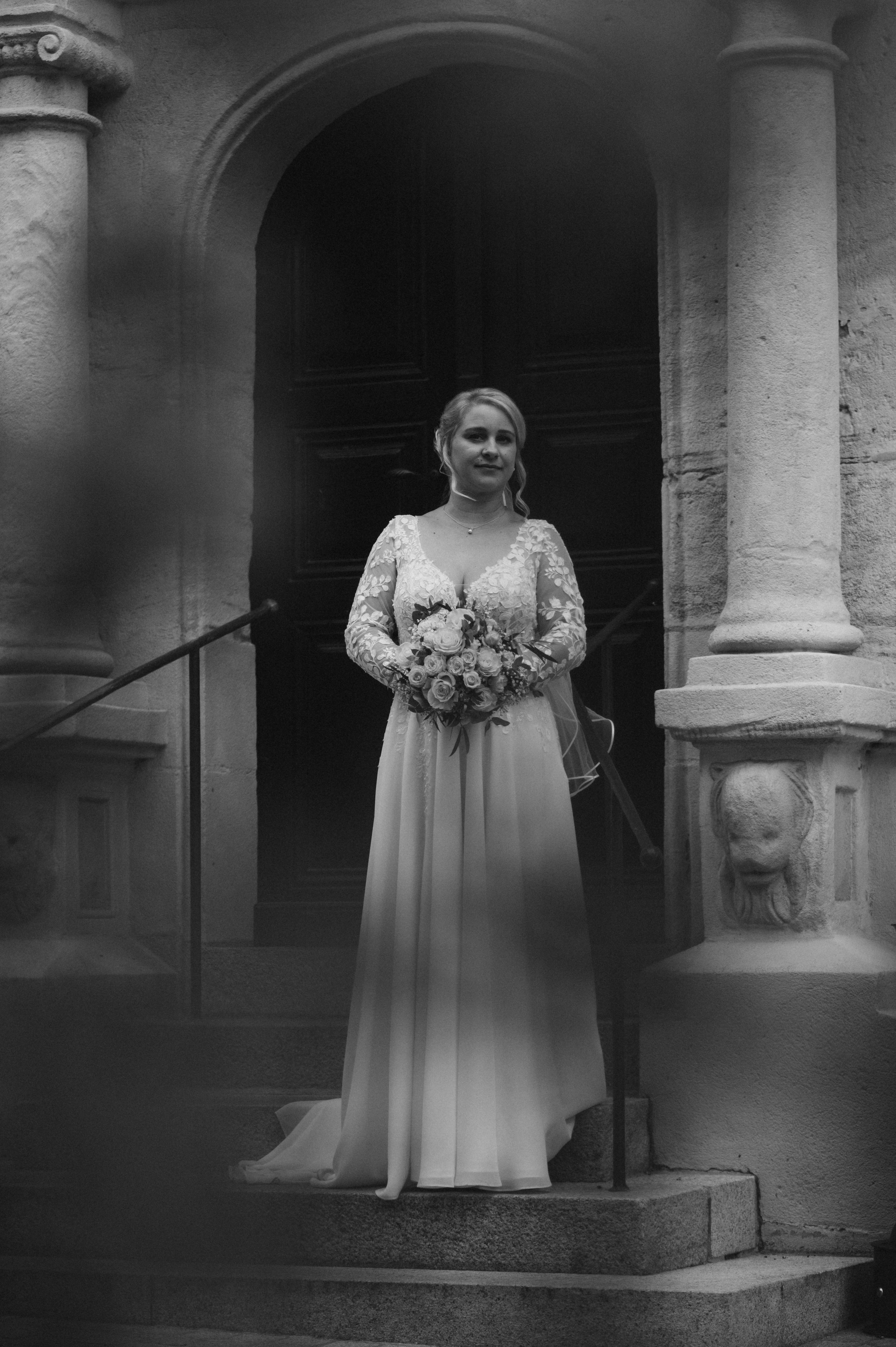 PRE-WEDDING IN WOLFRAMS-ESCHENBACH. Photographer in Nuremberg Irina Mehnert from Ansbach