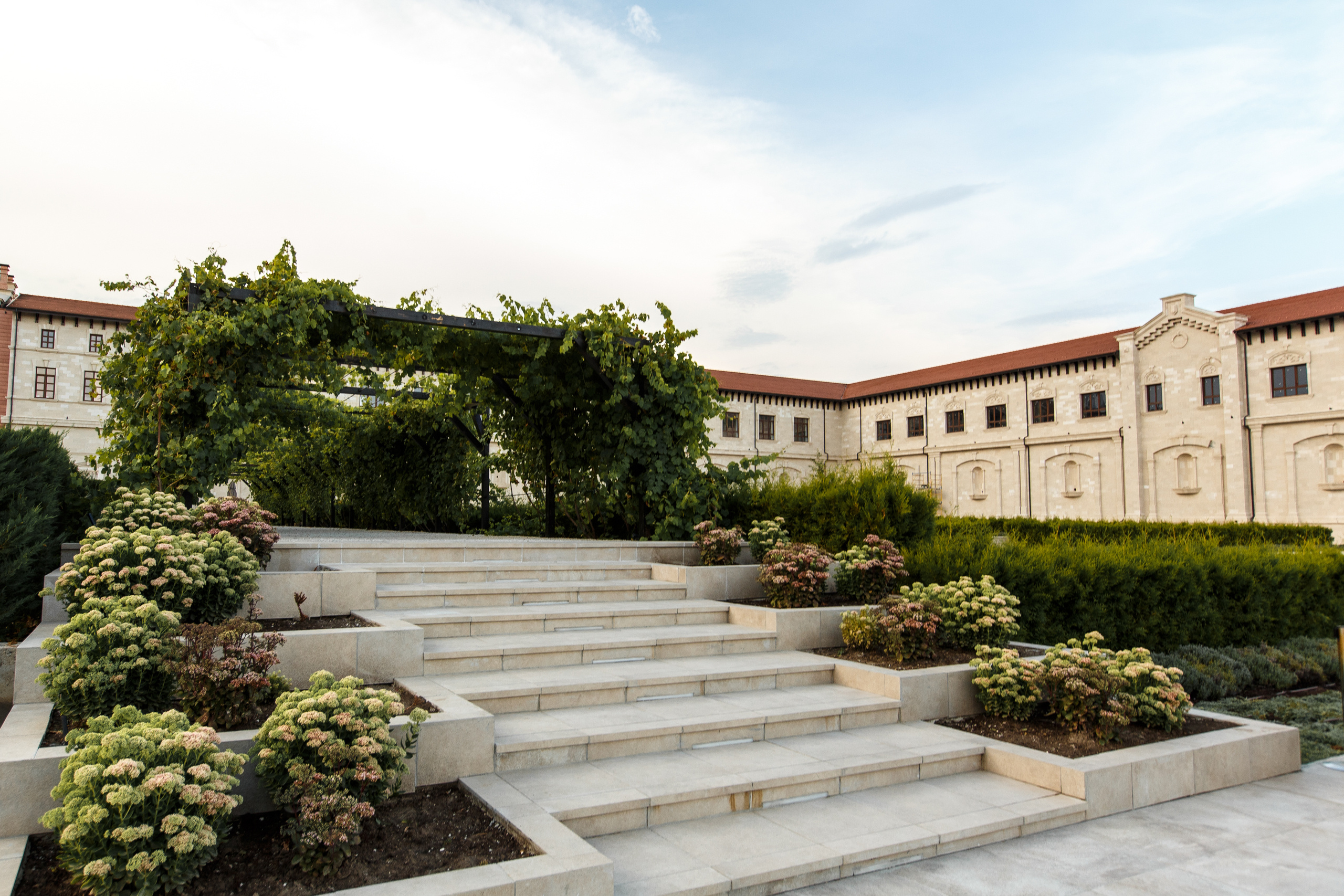 Denis & Nicoleta | Castel Mimi, Moldova. Dinumalancea.com — fotograf de nunta si familie. Moldova, Romania, UE