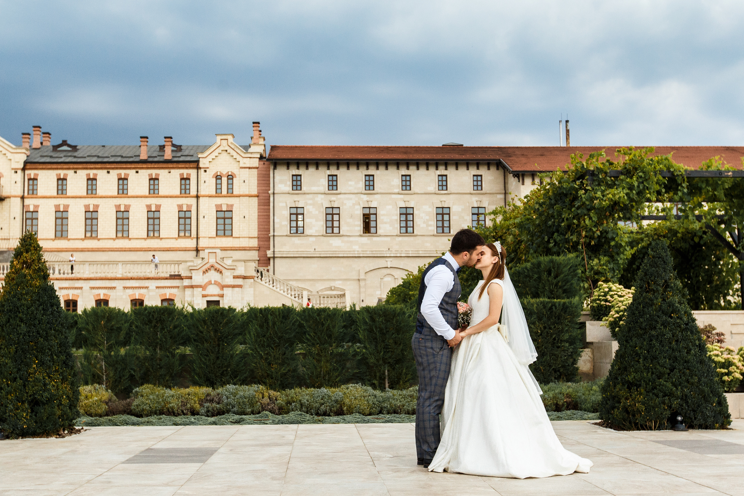 Denis & Nicoleta | Castel Mimi, Moldova. Dinumalancea.com — fotograf de nunta si familie. Moldova, Romania, UE