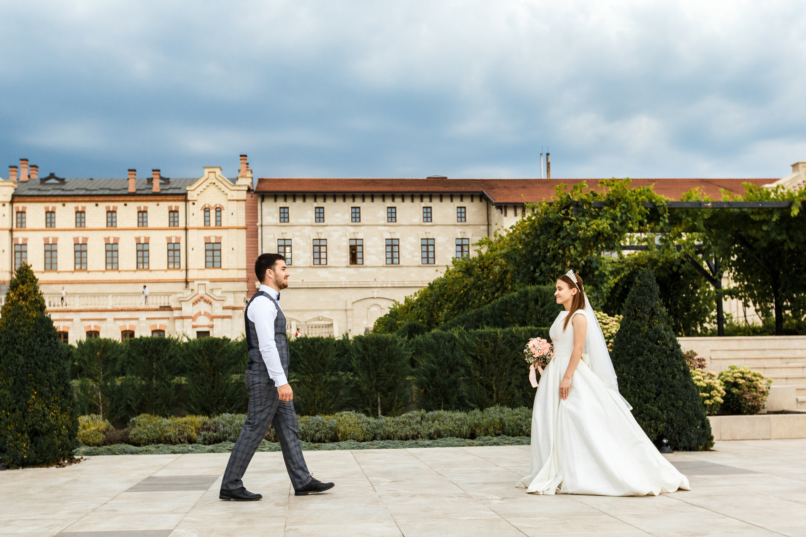 Denis & Nicoleta | Castel Mimi, Moldova. Dinumalancea.com — fotograf de nunta si familie. Moldova, Romania, UE