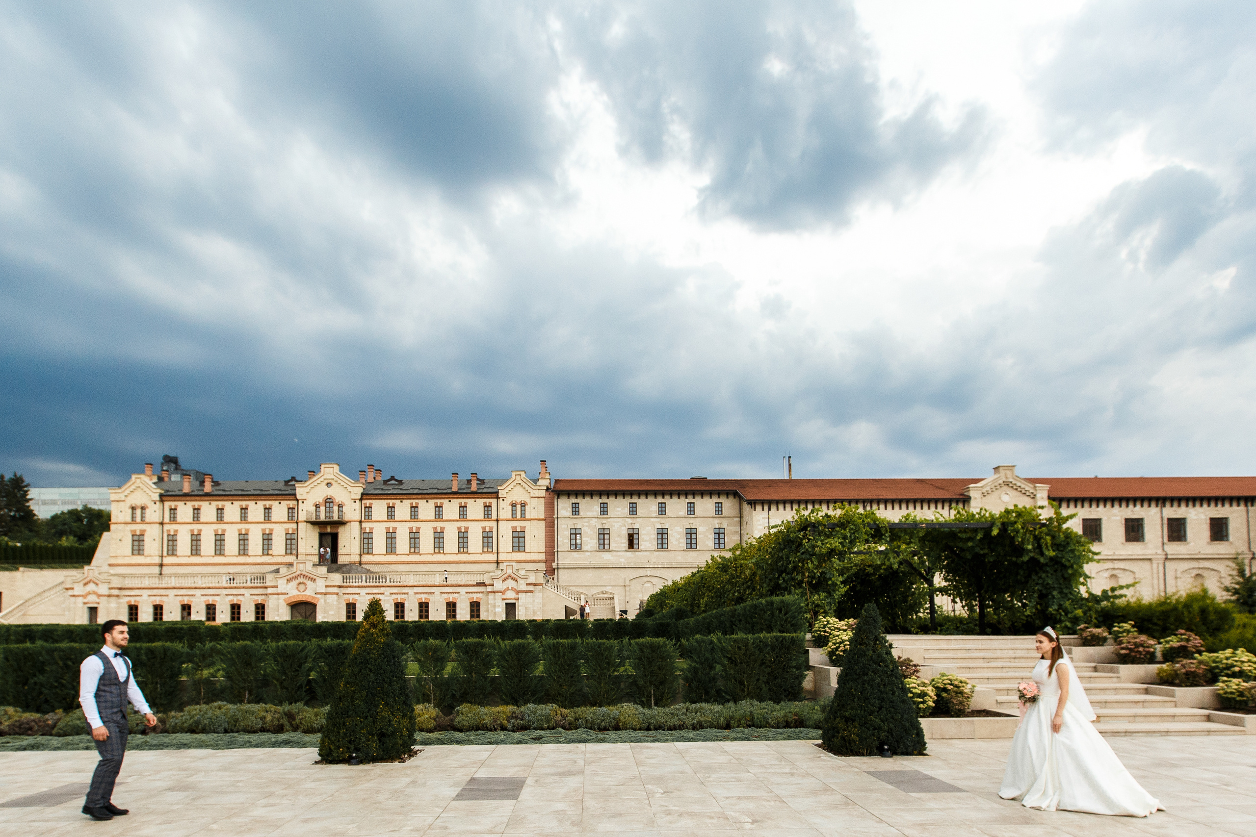 Denis & Nicoleta | Castel Mimi, Moldova. Dinumalancea.com — fotograf de nunta si familie. Moldova, Romania, UE