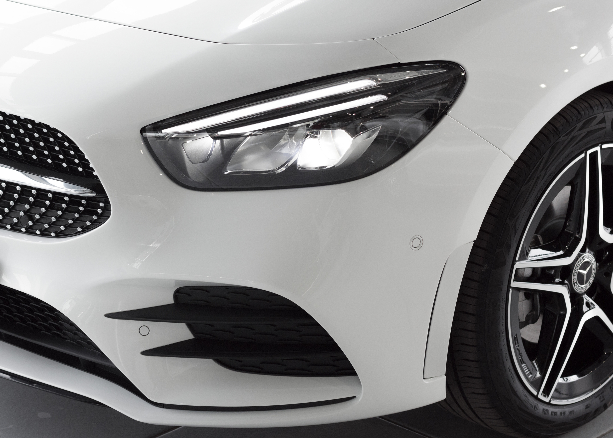 Autosaloni. Жуков Студио