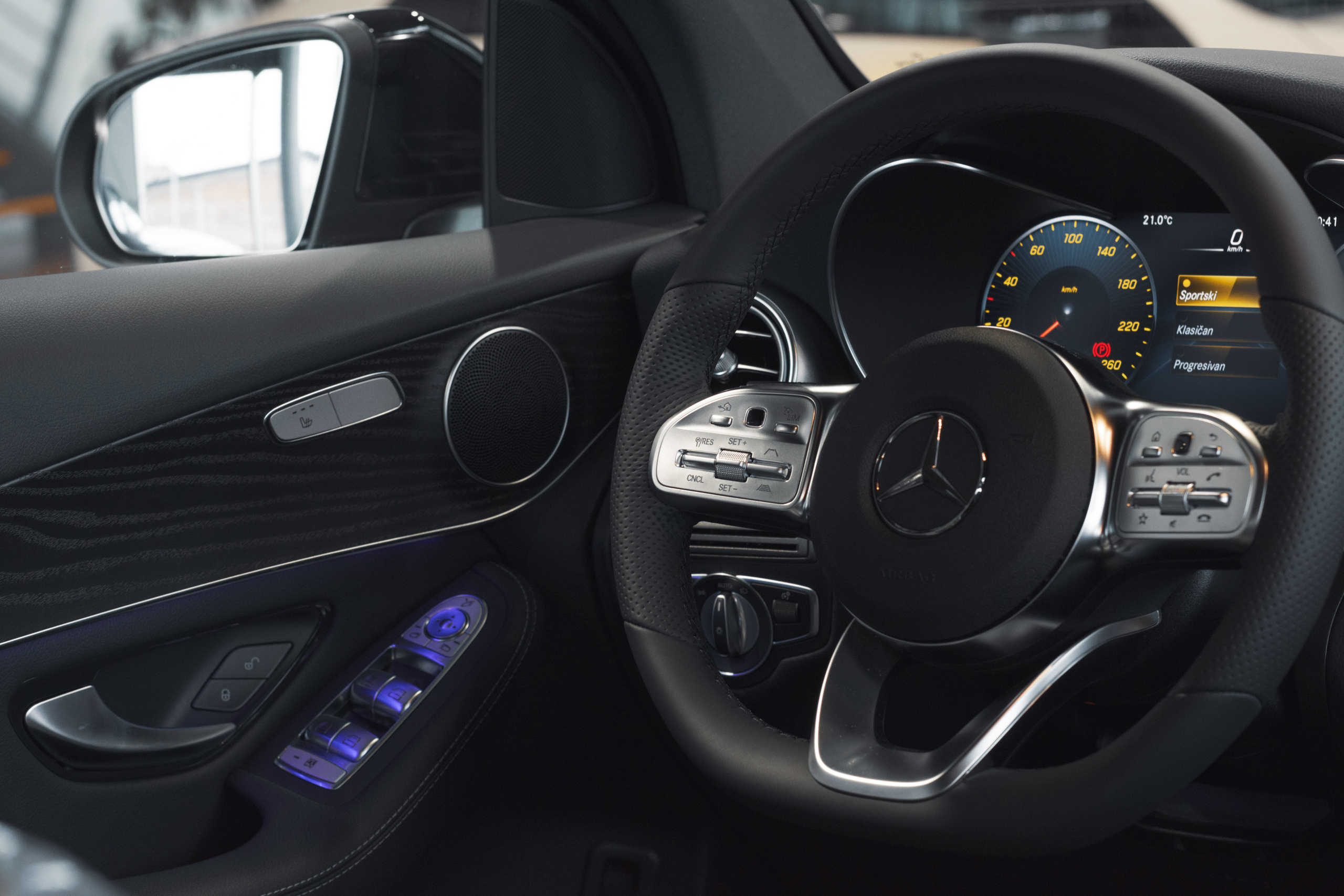 Autosaloni. Жуков Студио