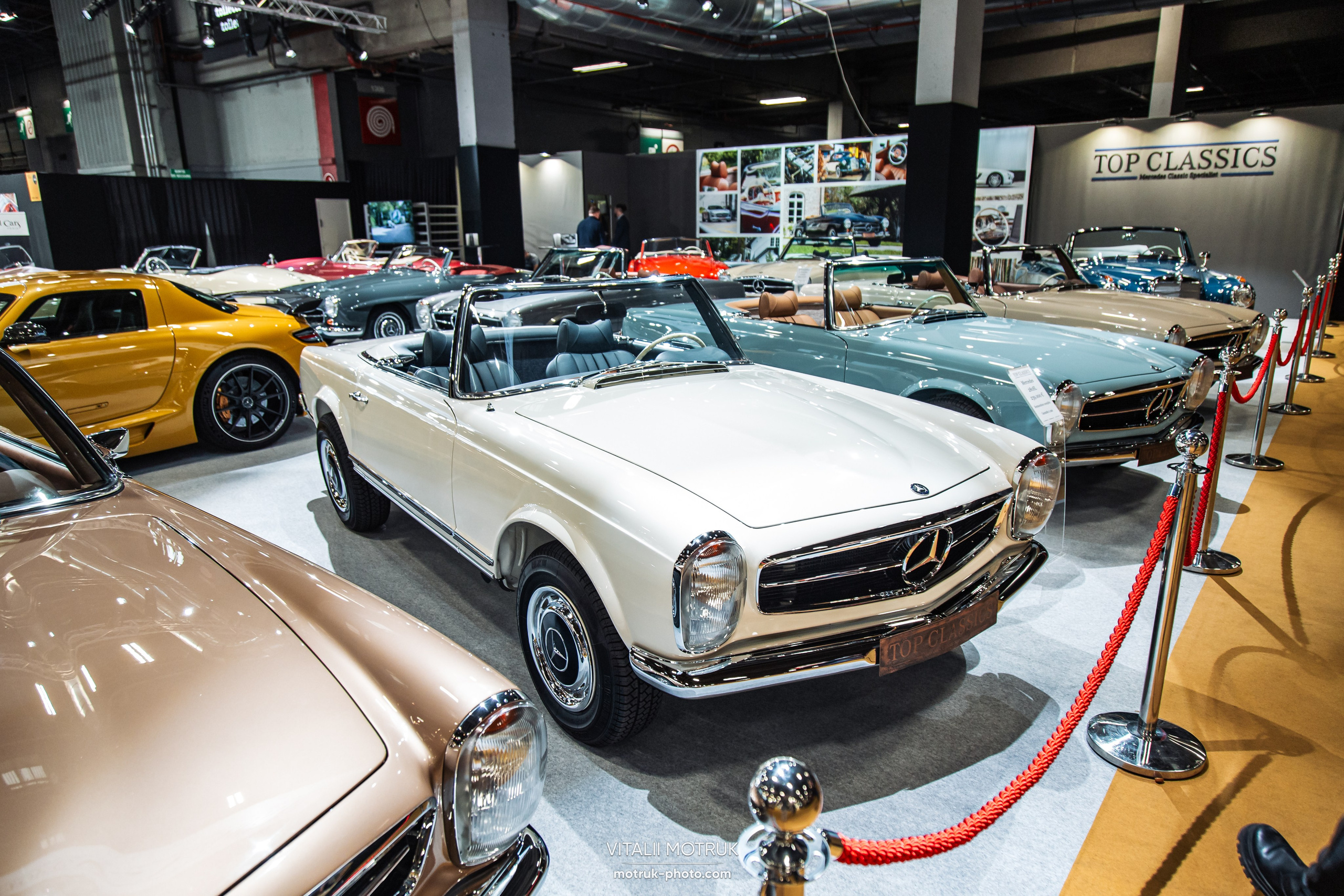 Retromobile 2023. Photographer in Paris — Vitalii Motruk