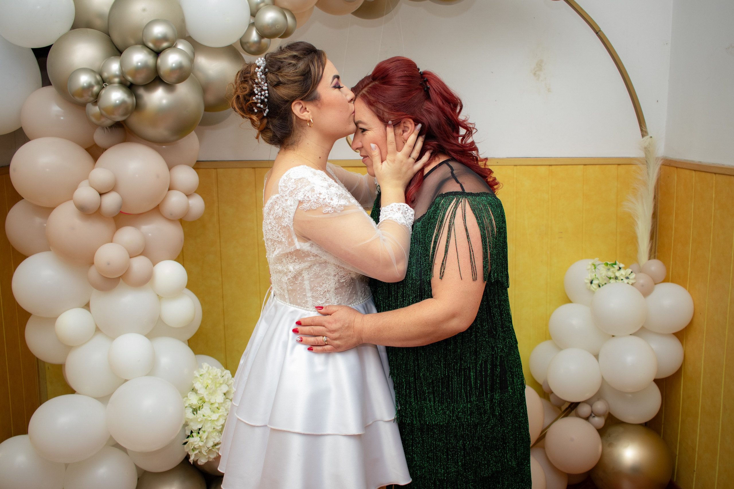 Ramona & Sebi. Fotograf si videograf — evenimente si studio