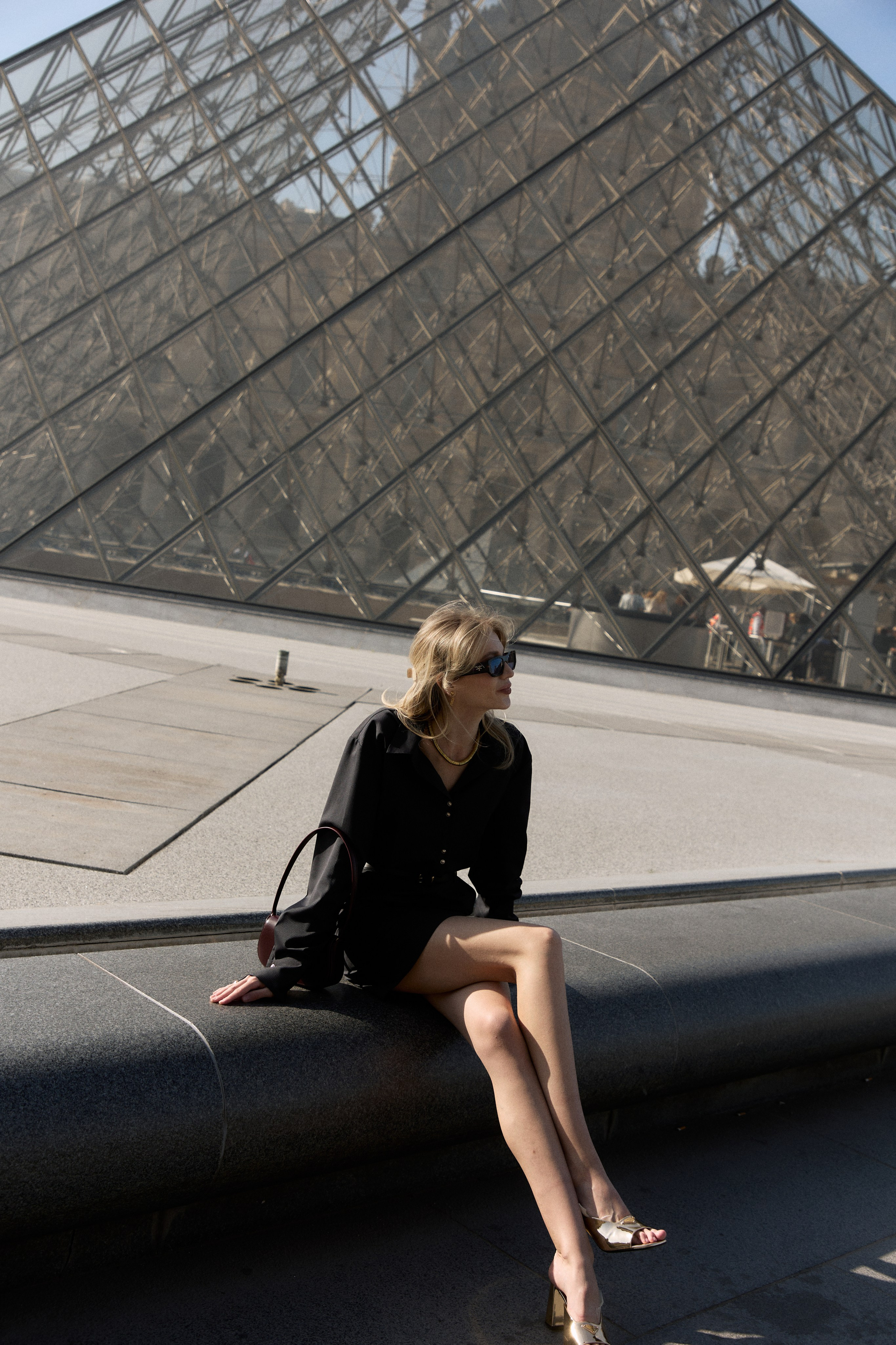 Victoria. Photographer in Paris