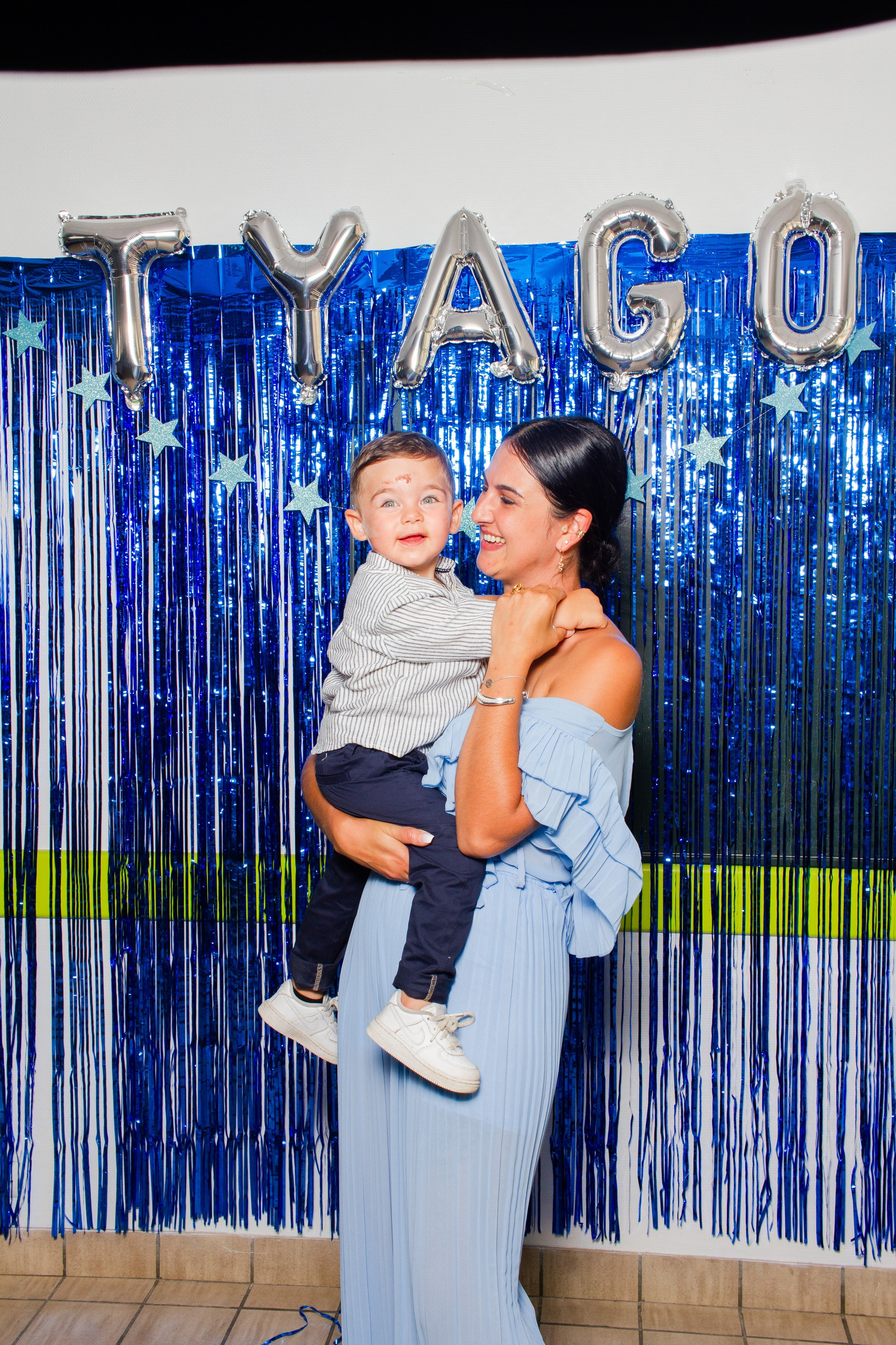 Portrait de famille. Studio photo « Partage ton bonheur » – Photographe famille près de Châtellerault, Poitiers et Tours