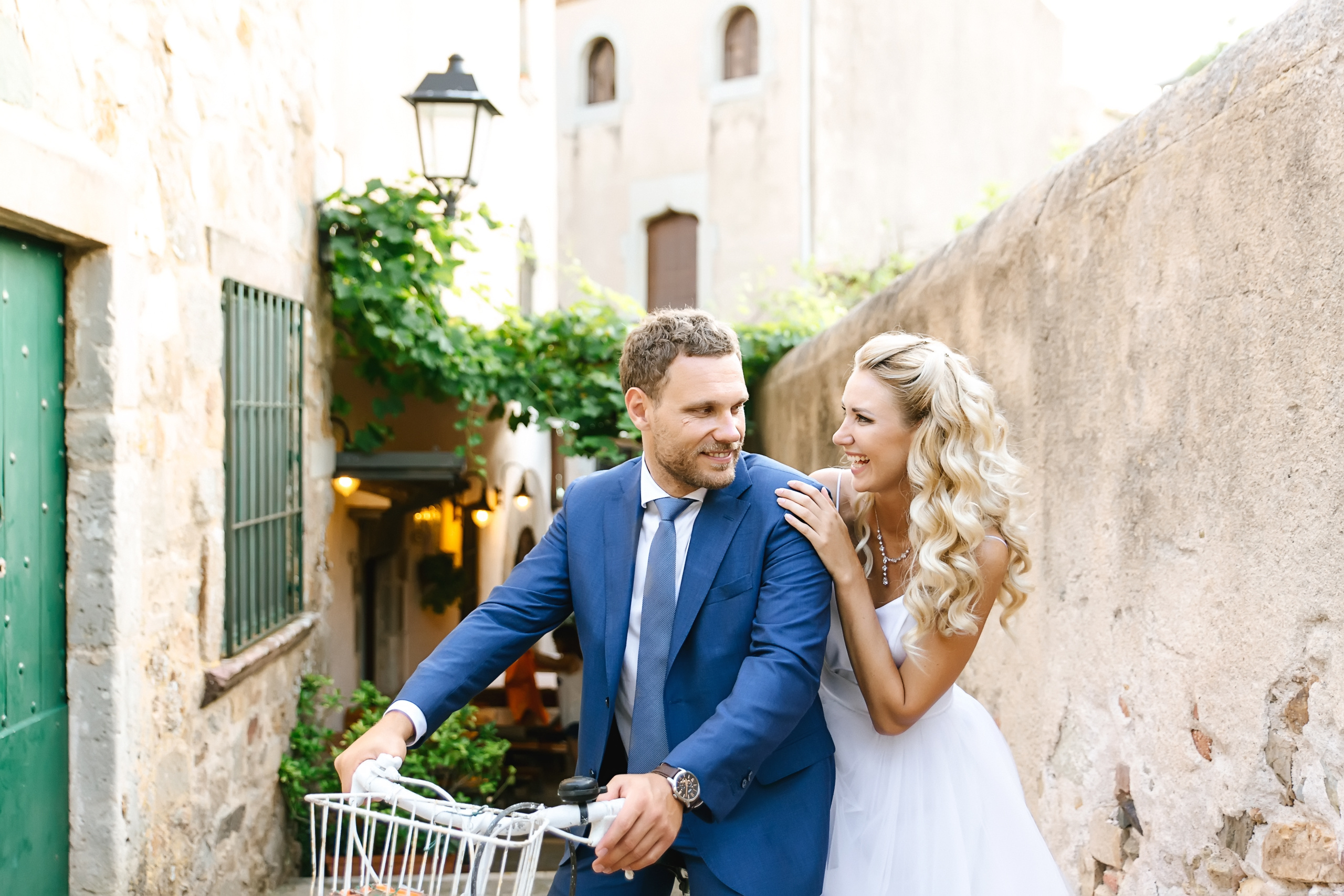 Свадебная фотосессия в Тосса де Мар, побережье Коста Брава, Барселона. Фотограф в Барселоне, в Испании, по всей Европе - Андрей Пасечник. Тел